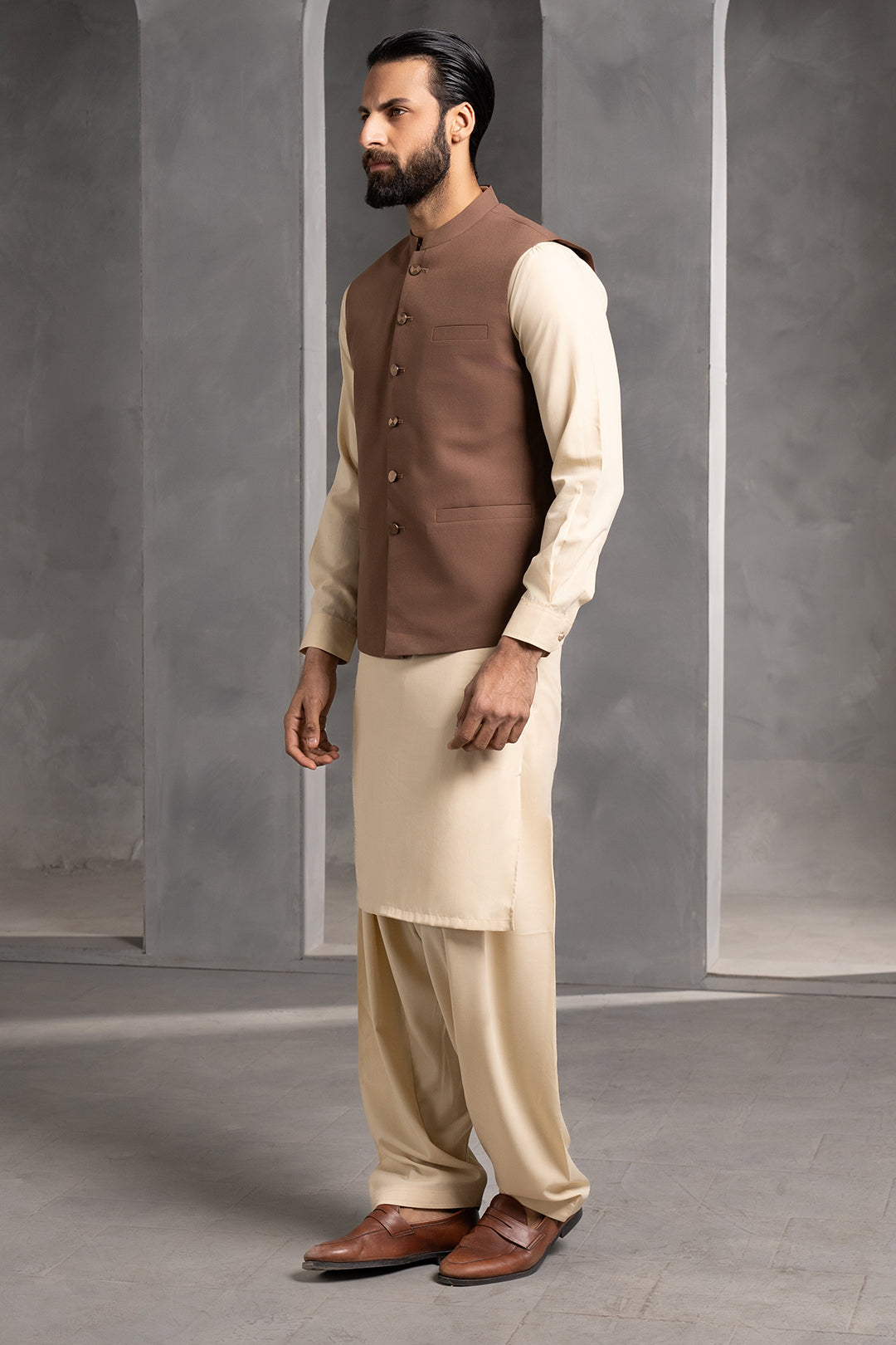 Rich Brown Suiting Fabric Men's Waistcoat (3-Piece) - Image 3