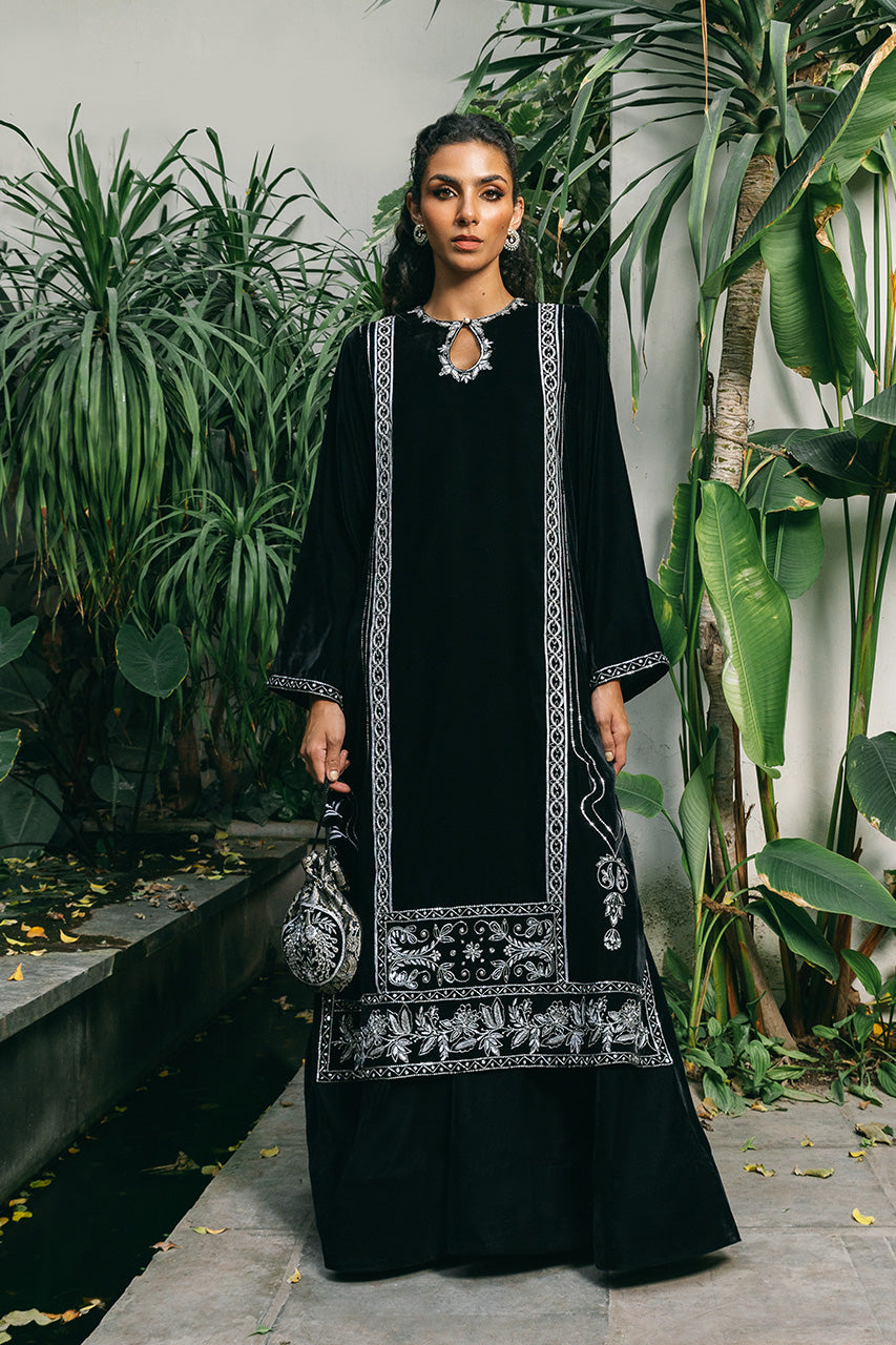 Charcoal Zardozi Velvet Lehenga Set (3-Piece) - Image 1