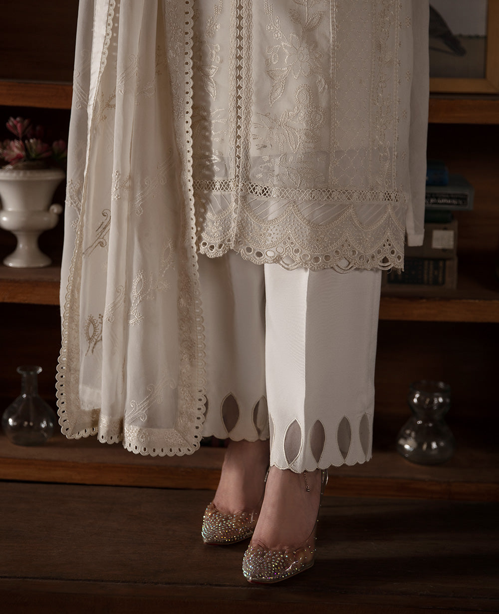 Pakistani Cream Embroidered Georgette Chiffon Kurta Set (3-Piece) - Image 5
