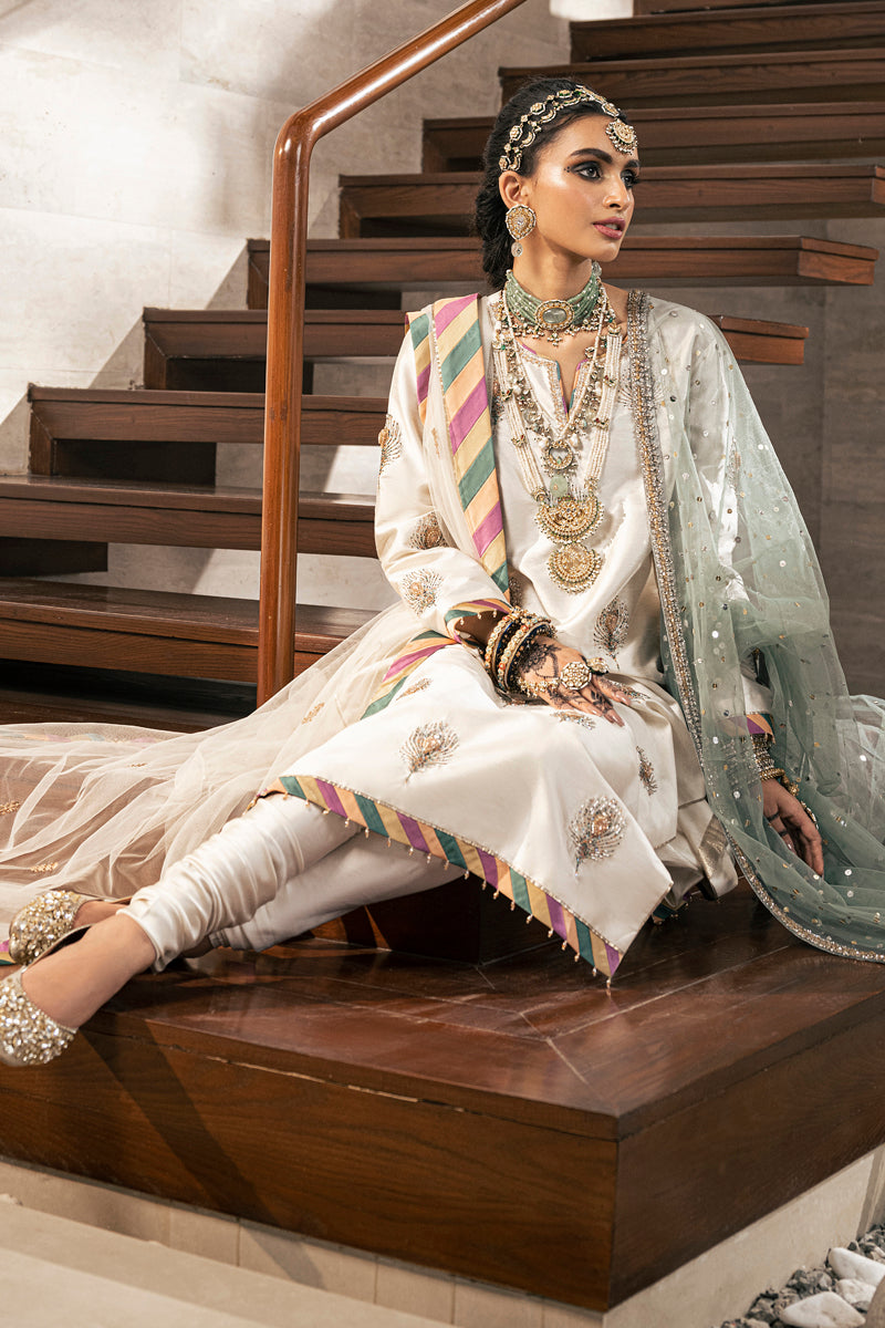 Pakistani Cream Hand-Embellished Silk Bridal Salwar Kameez (3-Piece) - Image 3