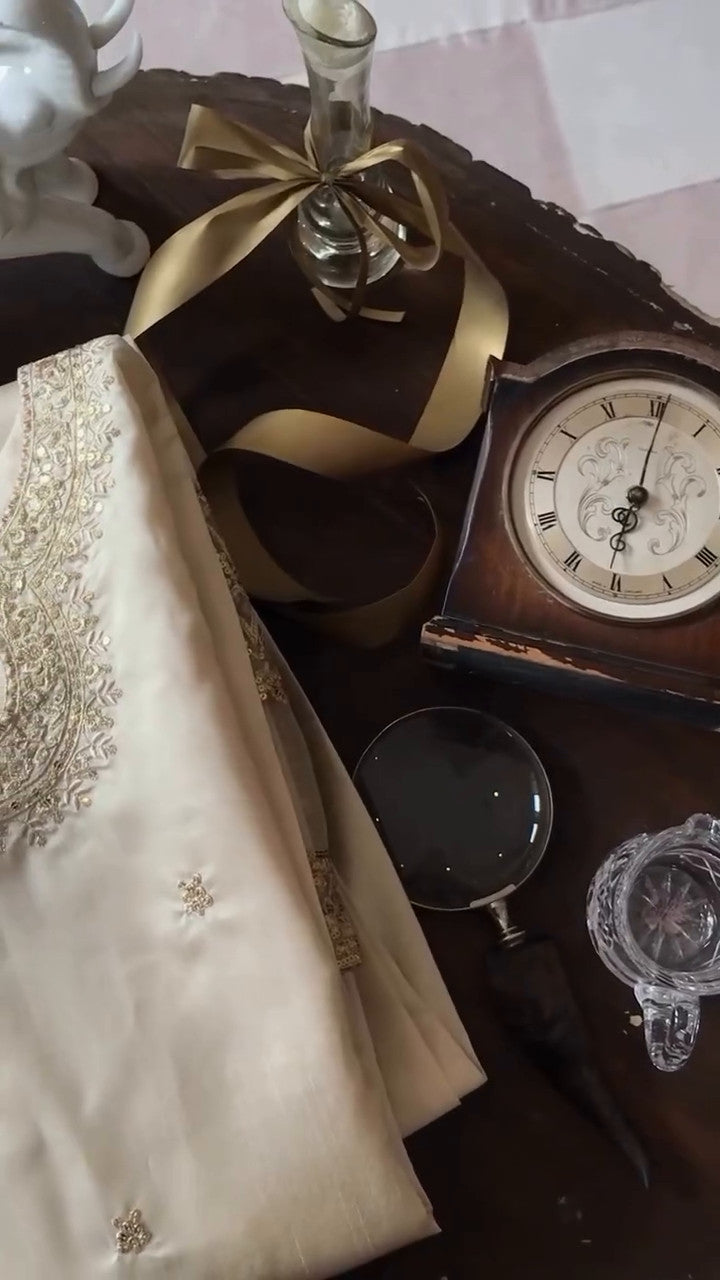 Pakistani Cream Sequin Embroidered Raw Silk Kurta Set (3-Piece) - Image 11