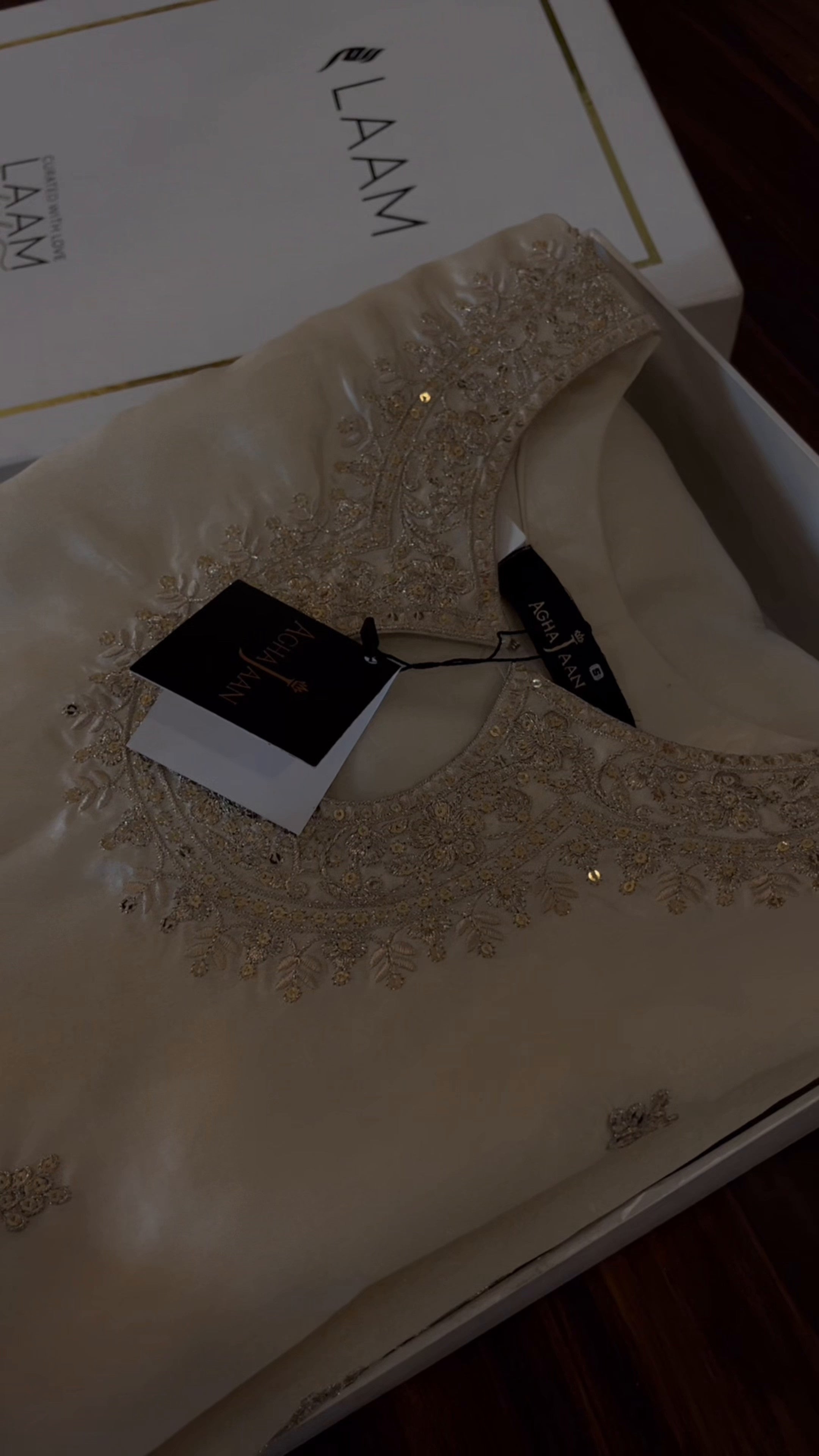 Pakistani Cream Sequin Embroidered Raw Silk Kurta Set (3-Piece) - Image 9