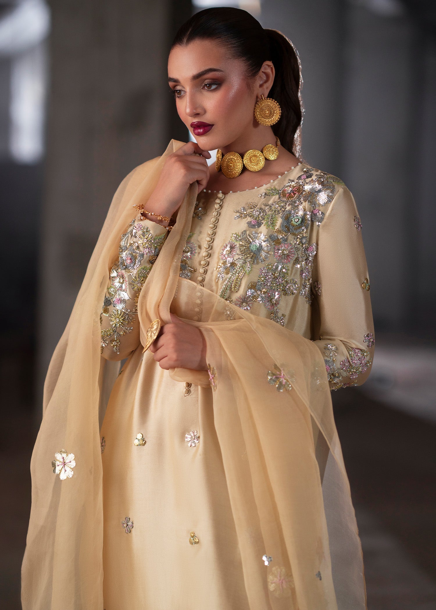 Pakistani Cream Hand-Embellished Tissue Silk Kurta Set (3-Piece) - Image 11