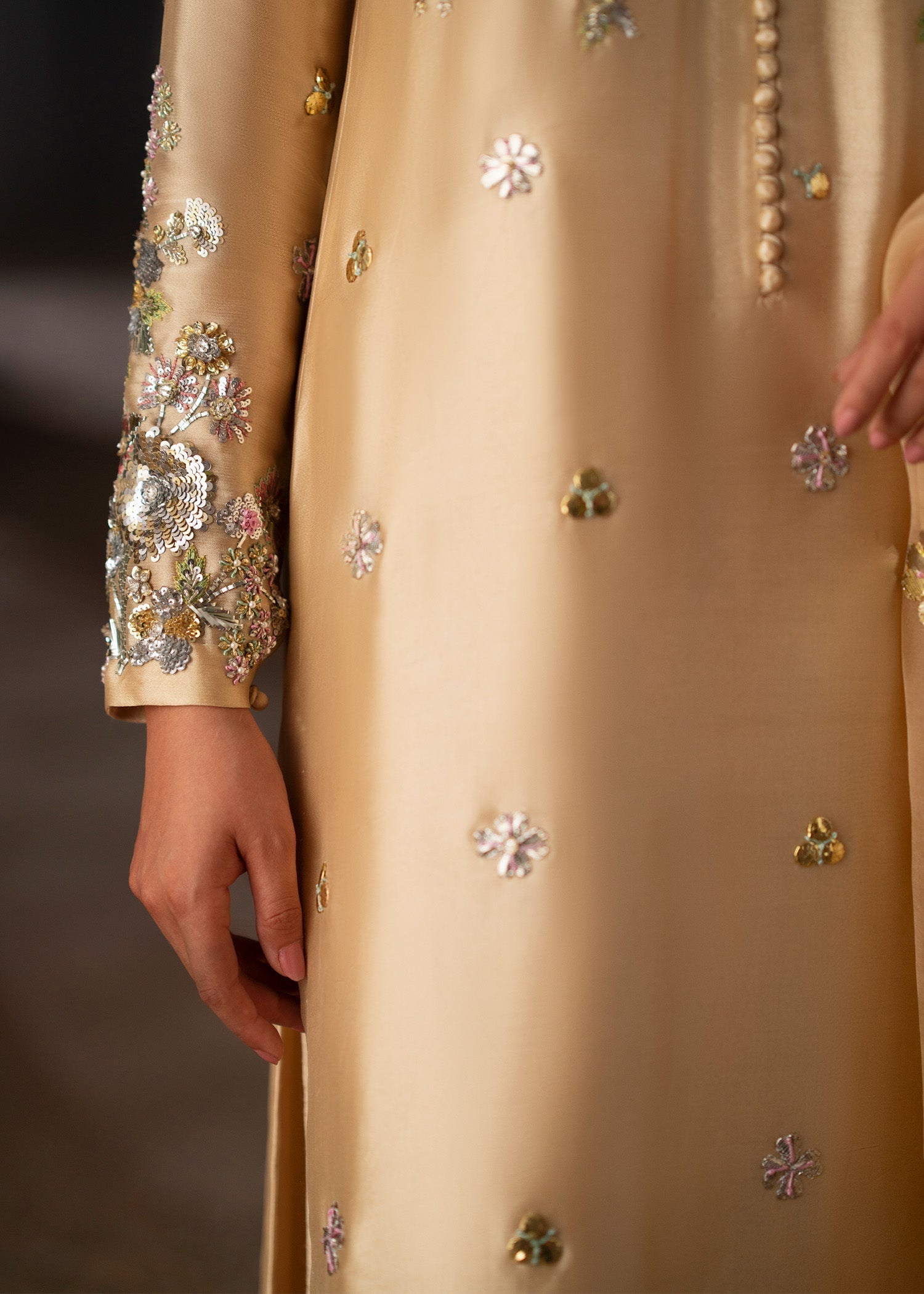 Pakistani Cream Hand-Embellished Tissue Silk Kurta Set (3-Piece) - Image 3