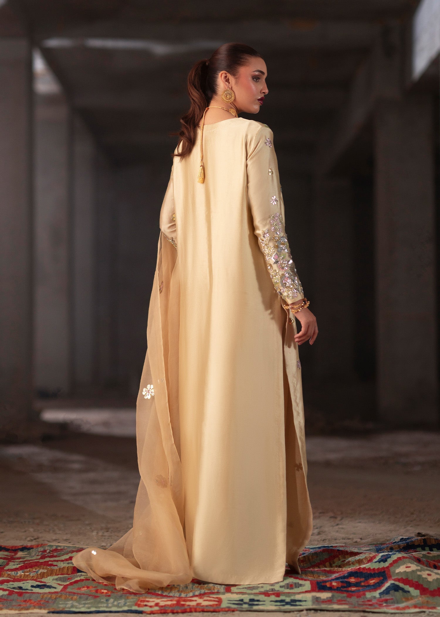 Pakistani Cream Hand-Embellished Tissue Silk Kurta Set (3-Piece) - Image 9