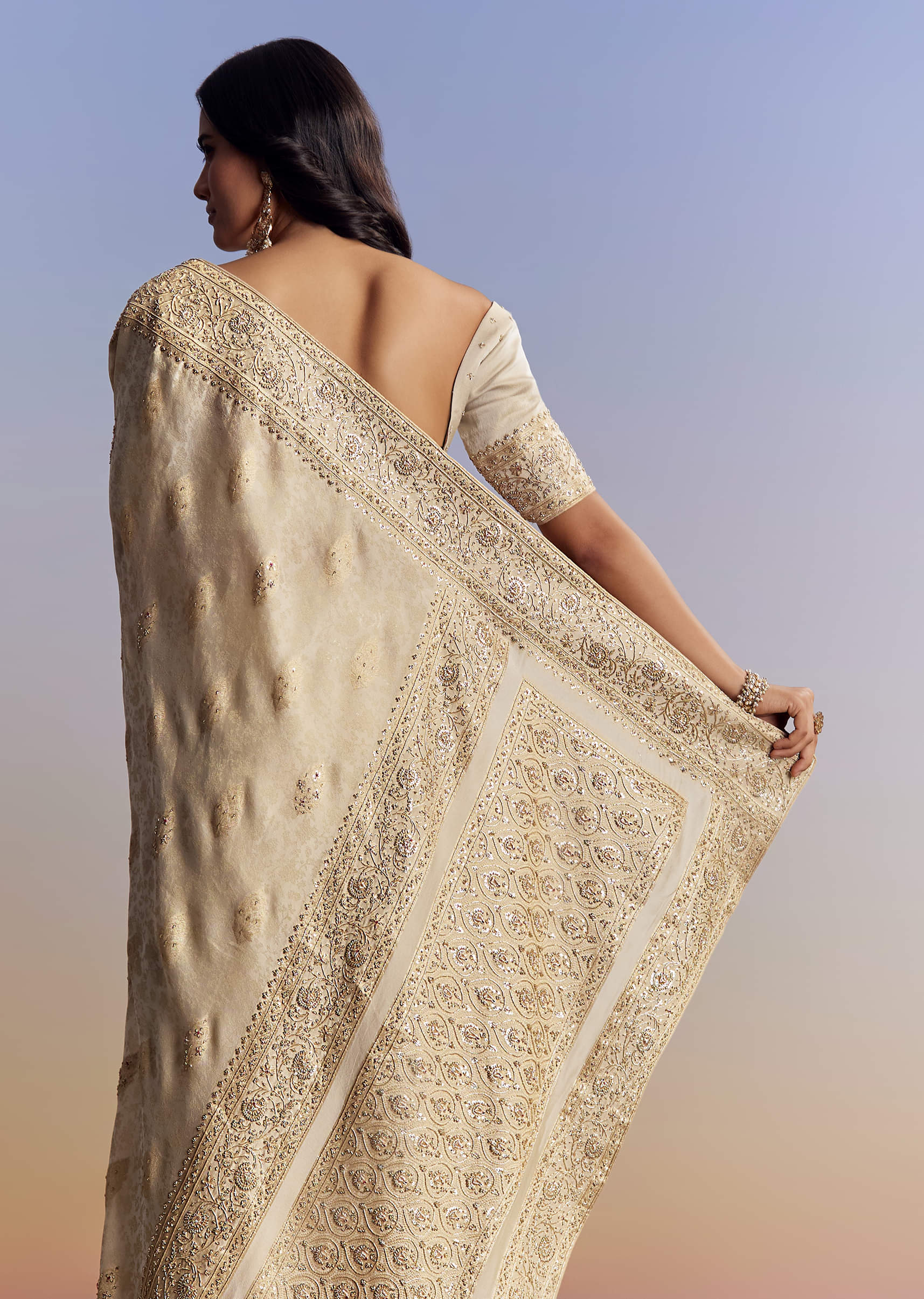 Indian Cream Zardosi Zari Jacquard Silk Saree (2-Piece) - Image 5