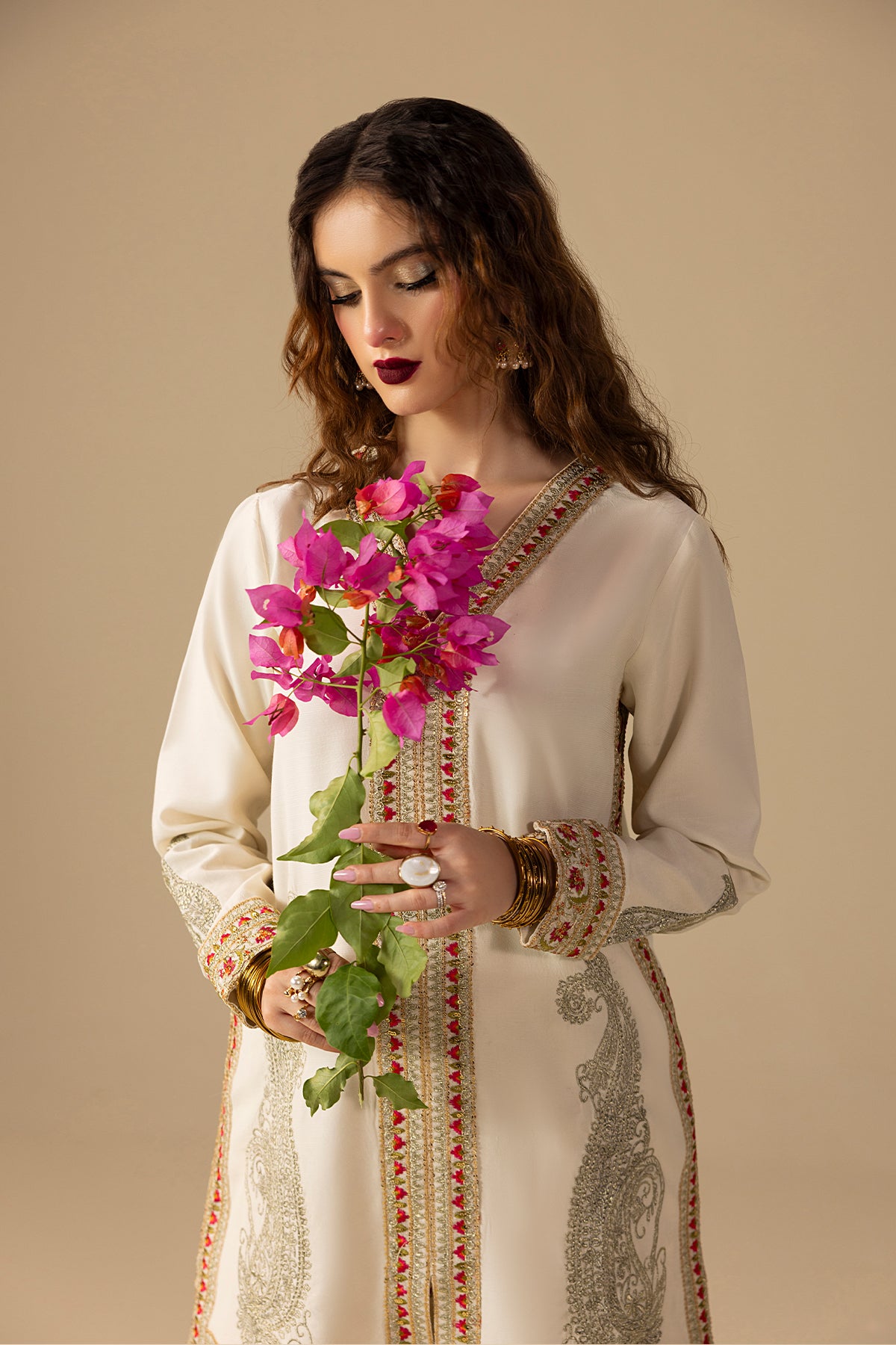 Pakistani Cream Embroidered Raw Silk Sharara Set (3-Piece) - Image 4