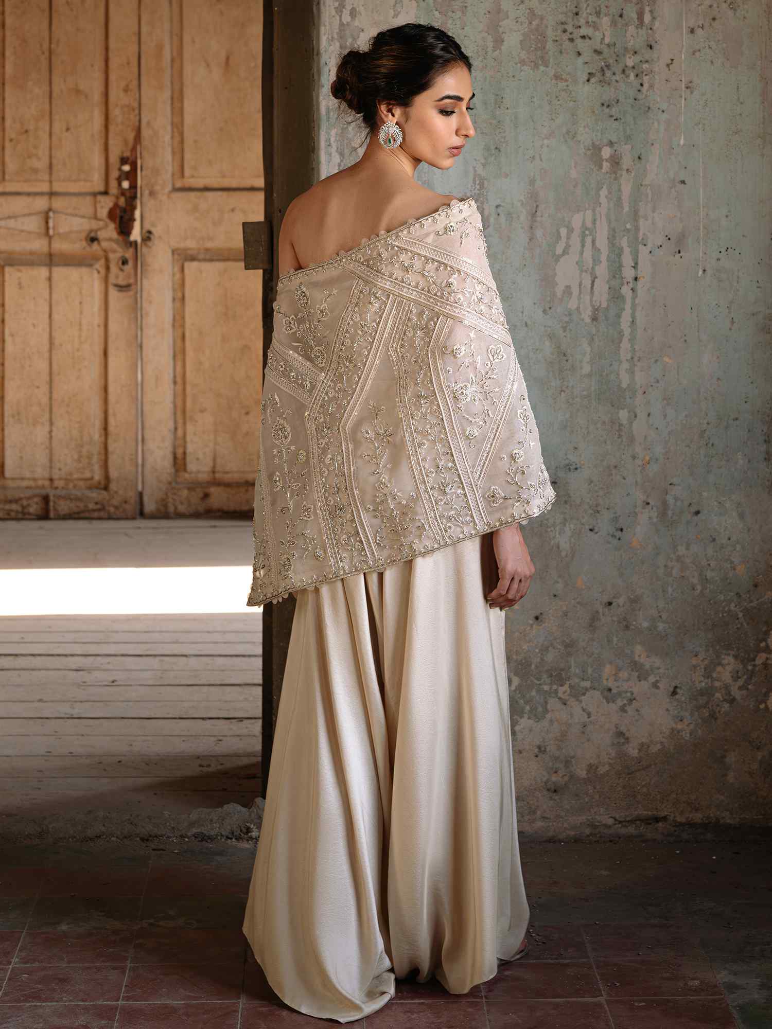 Pakistani Creme Embroidered Organza & Satin Silk Wrap Stole (3-Piece) - Image 3