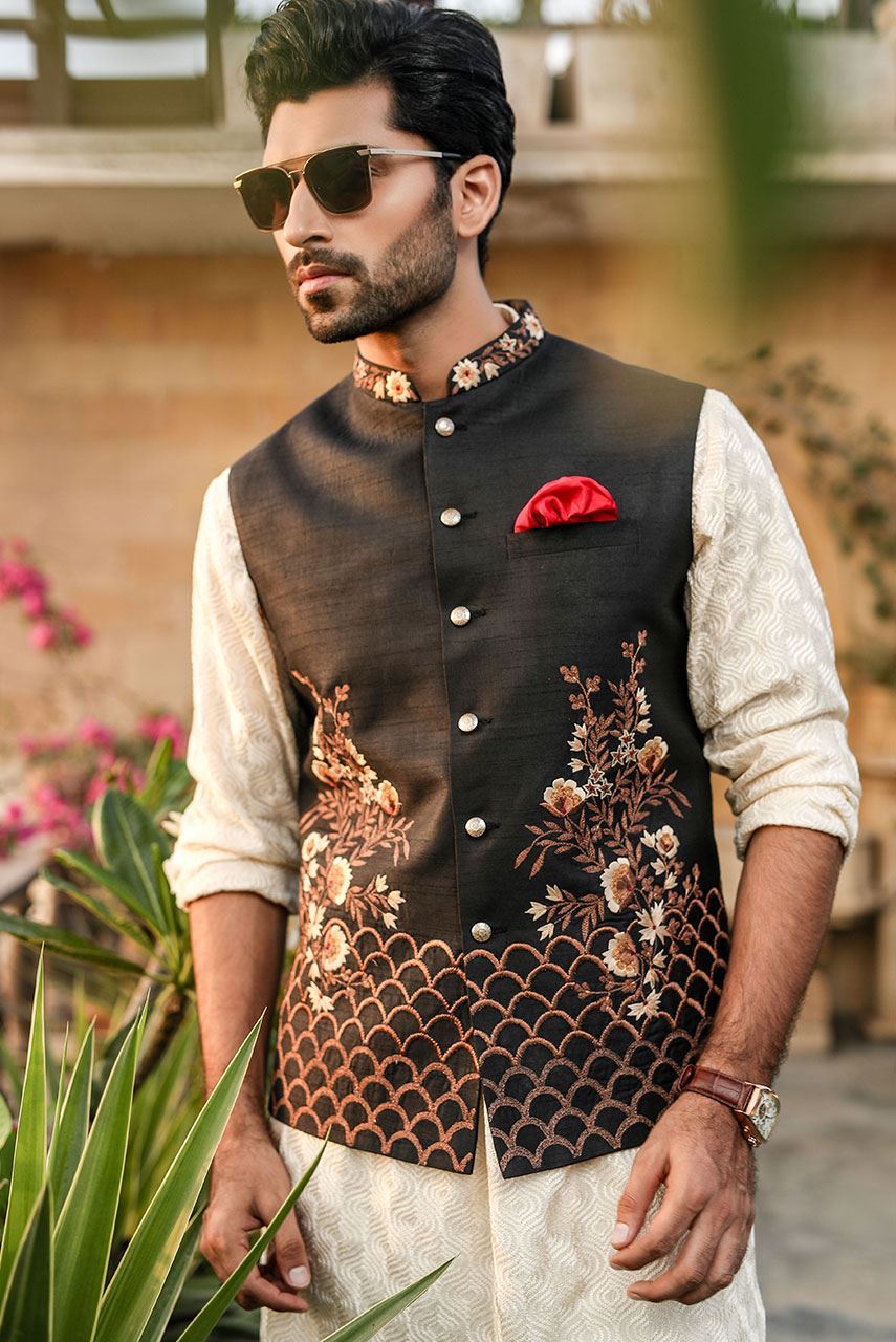 Cream Embroidered Chiffon Kurta with Black Waistcoat (3-Piece) - Image 4