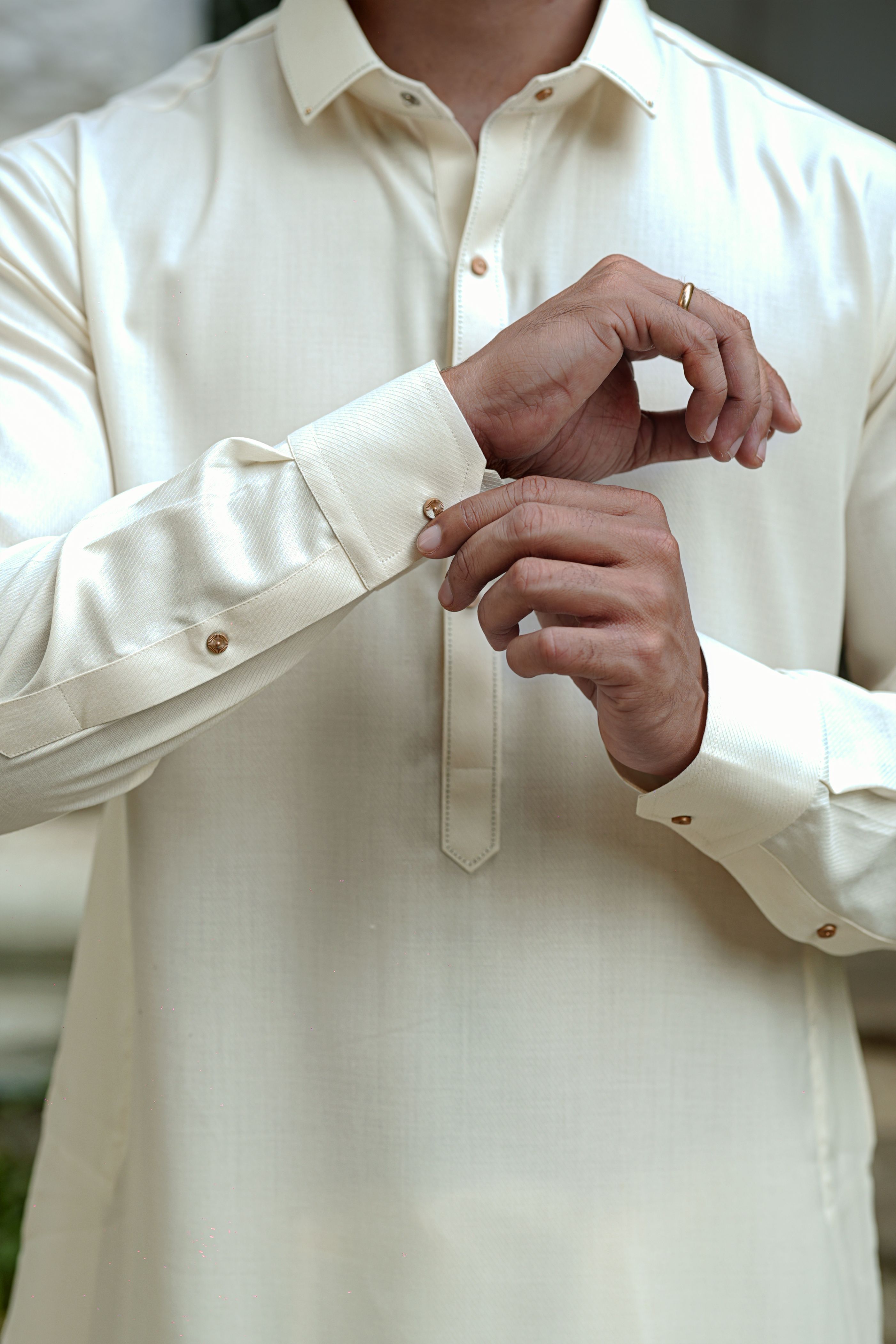 Cream Wash & Wear Blended Shalwar Kameez (2-Piece) - Image 4