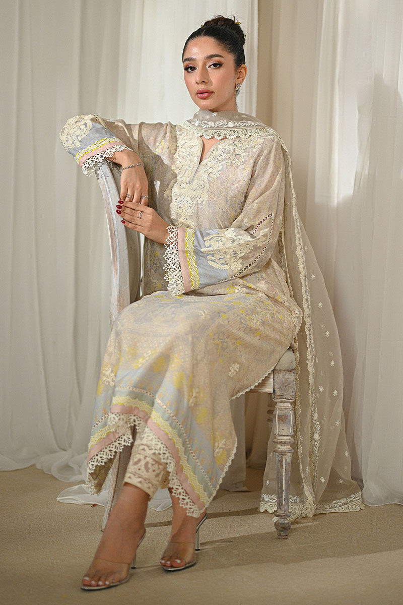 Pakistani Cream Aari Embroidered Khaddi Silk Salwar Kameez (3-Piece) - Image 4