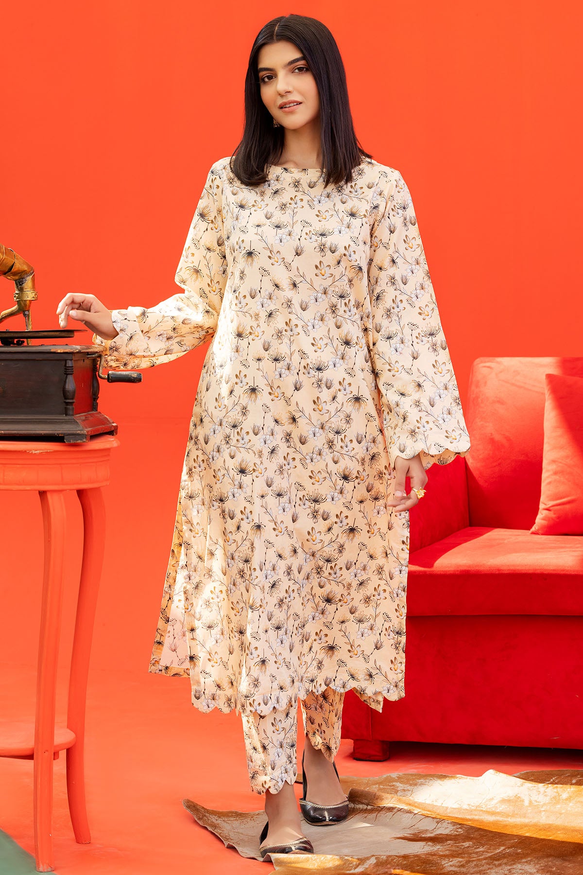 Cream Digital Printed Lawn Salwar Kameez (2-Piece) - Image 1