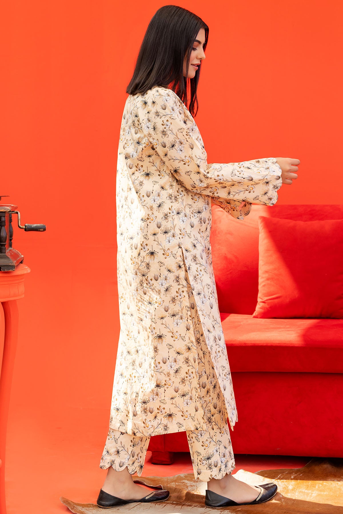 Cream Digital Printed Lawn Salwar Kameez (2-Piece) - Image 3