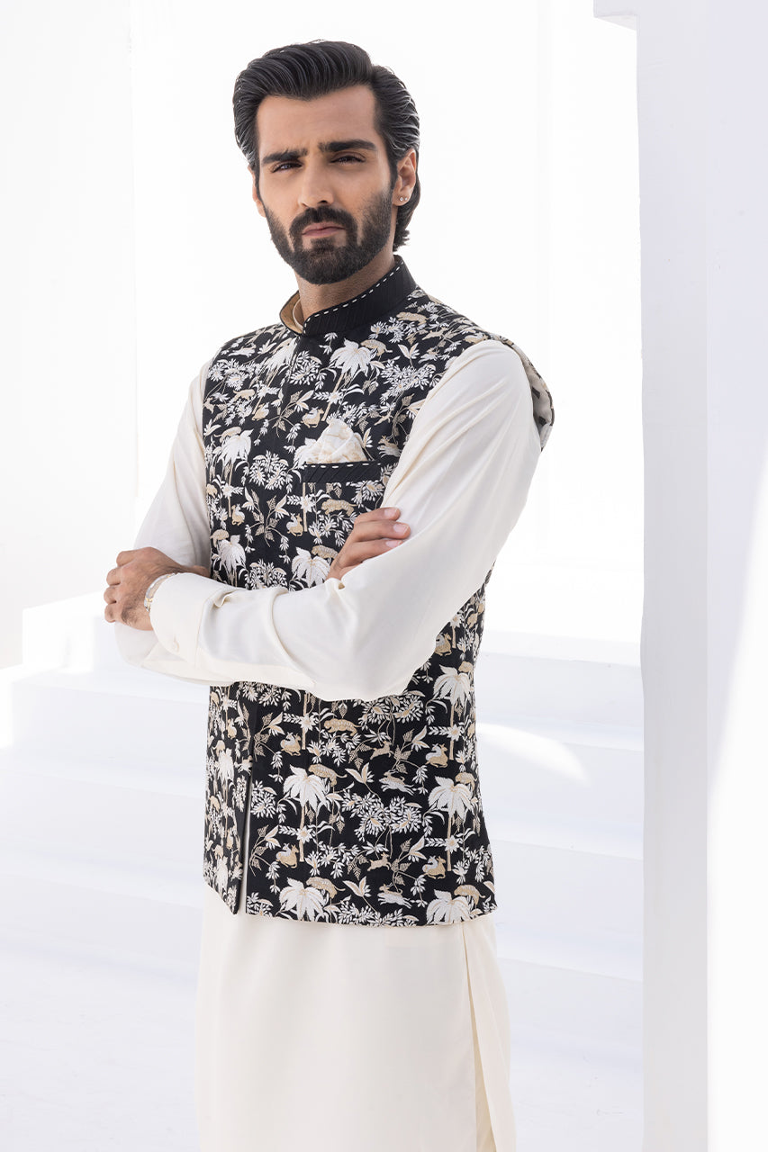 Cream Boski Kurta with Black Embroidered Waistcoat (3-Piece) - Image 4