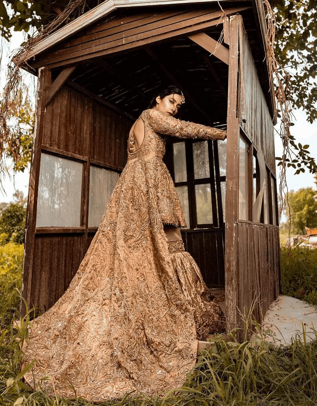 Pakistani Gold Ari-Embroidered Brocade Peplum Gharara (3-Piece) - Image 4