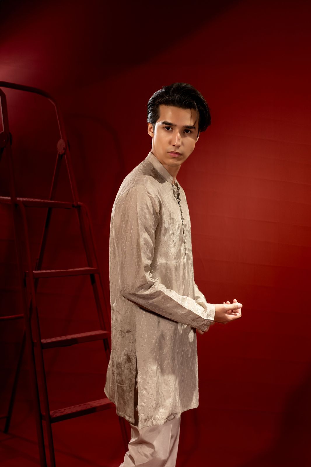 Champagne Self-Textured Silk-Blend Kurta Pajama (2-Piece) - Image 2