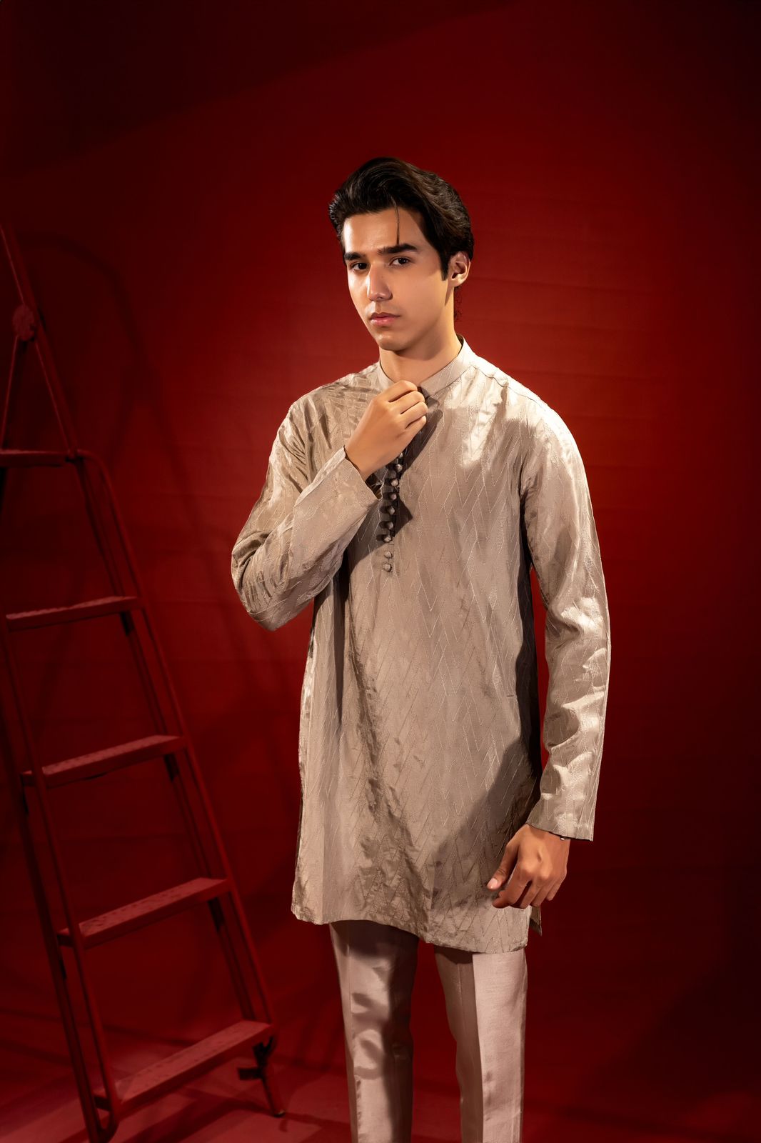 Champagne Self-Textured Silk-Blend Kurta Pajama (2-Piece) - Image 3