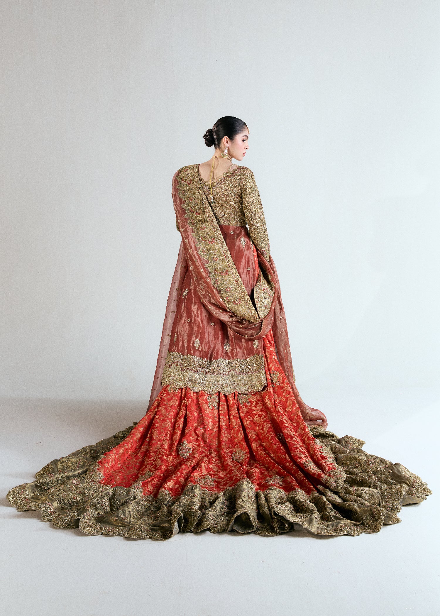 Pakistani Desert Sun Embellished Silk Farshi Lehenga (4-Piece) - Image 4