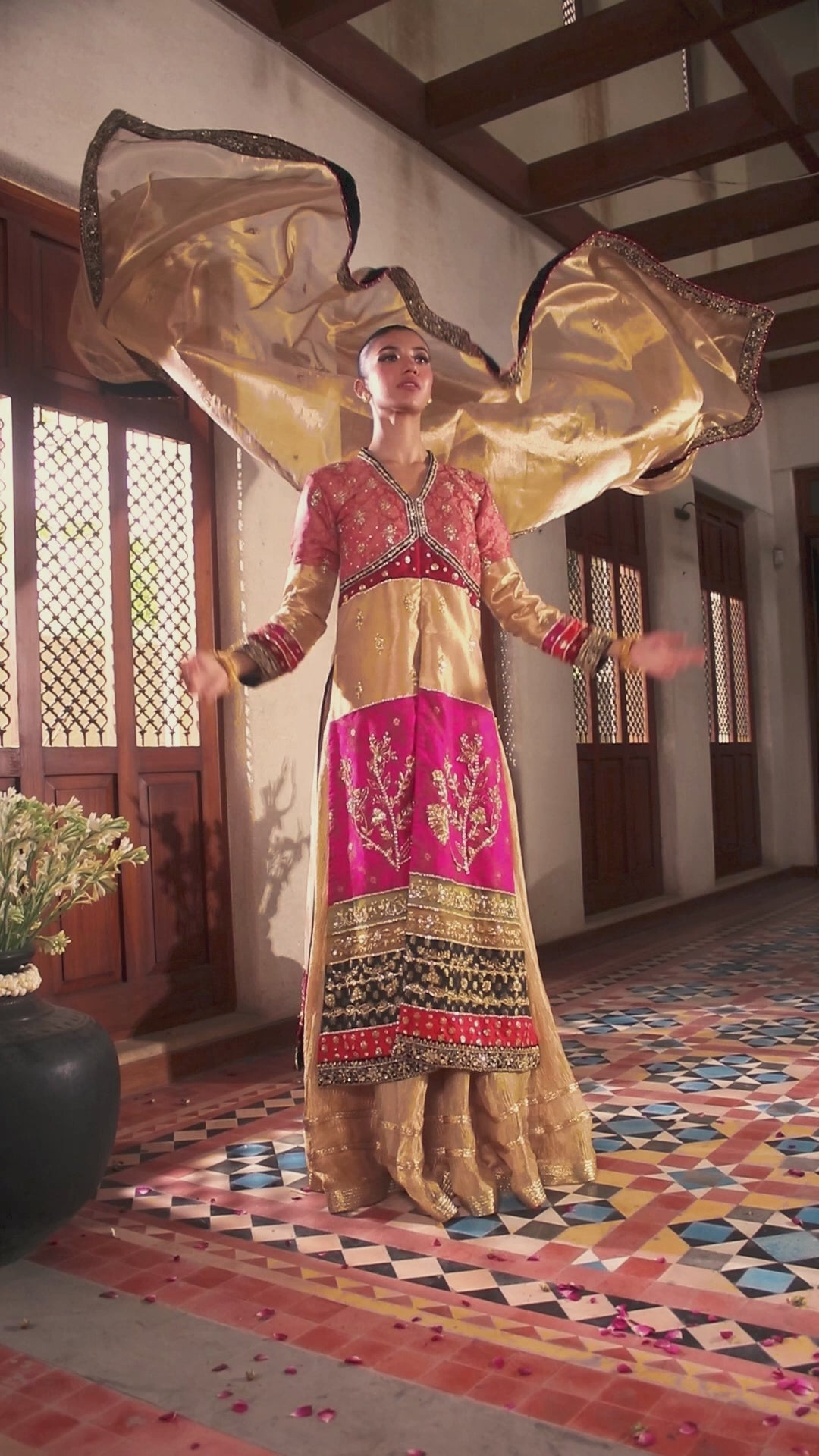 Pakistani Gold Embroidered Jamawar & Organza Lehenga (3-Piece) - Image 7
