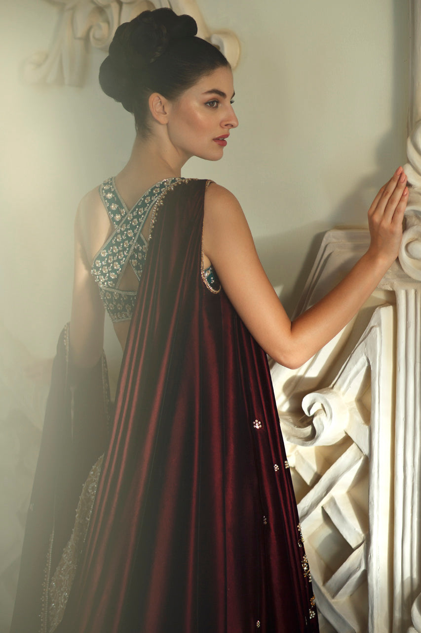 Gold Embroidered Jamawar Choli with Tissue Lehenga (3-Piece) - Image 4