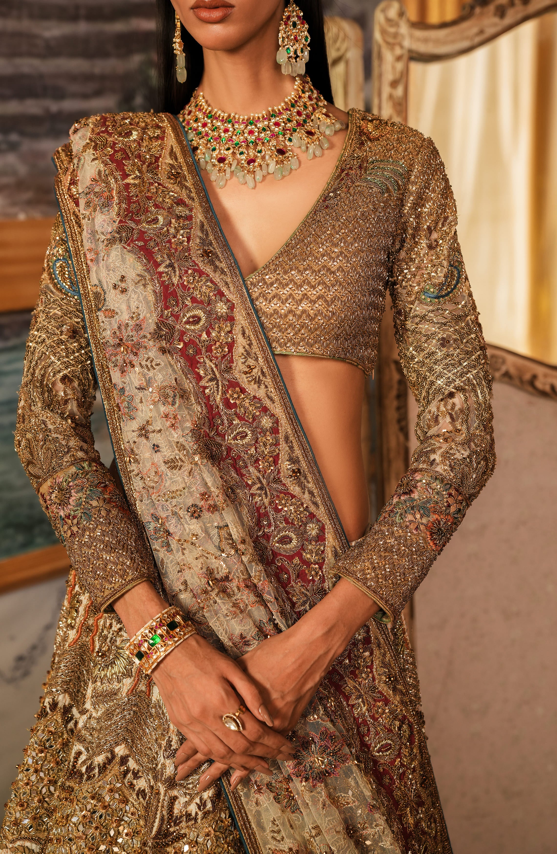 White-Gold Zardozi Jamawar Silk Bridal Lehenga Choli (3-Piece) - Image 4