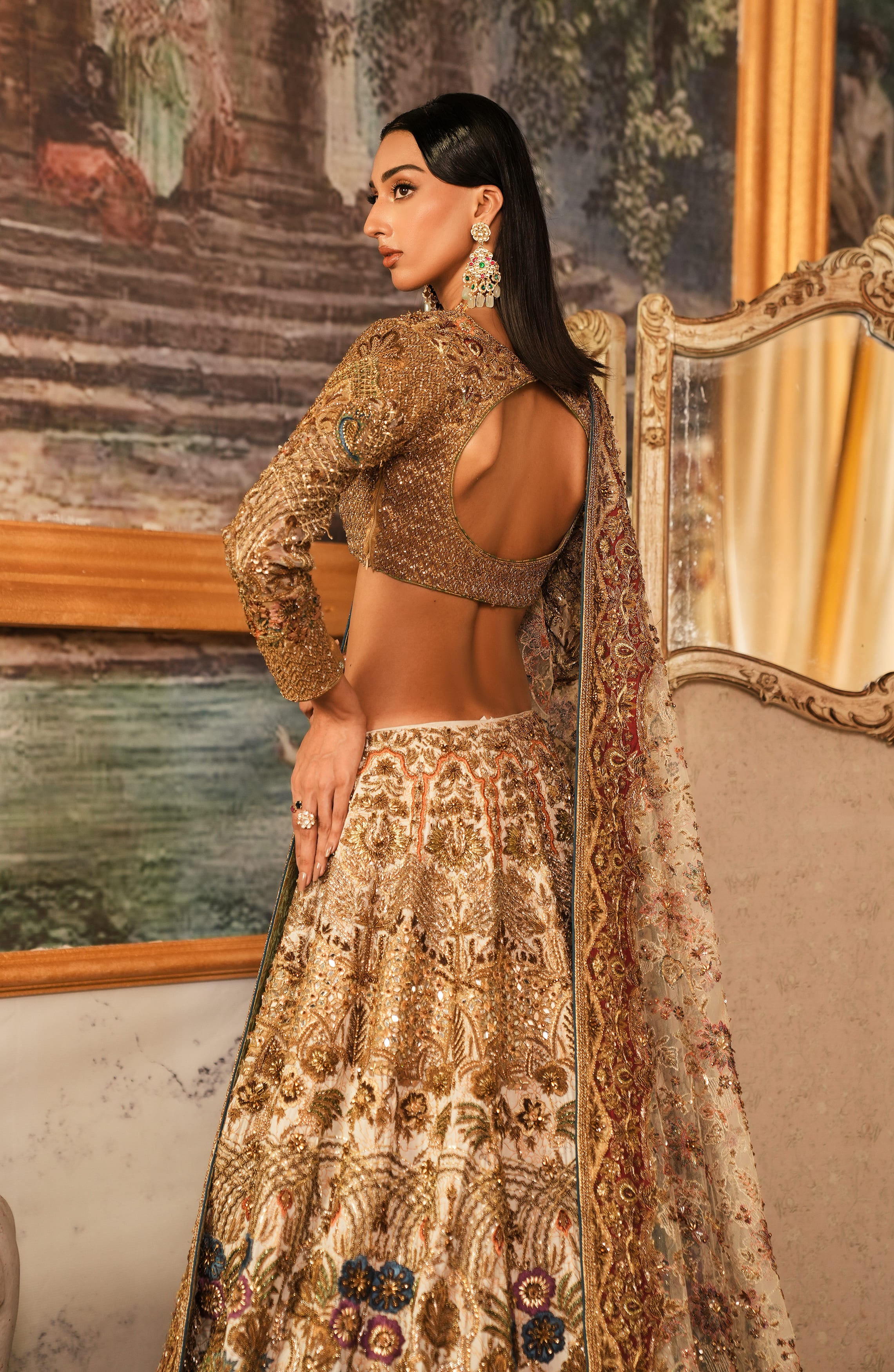 White-Gold Zardozi Jamawar Silk Bridal Lehenga Choli (3-Piece) - Image 5