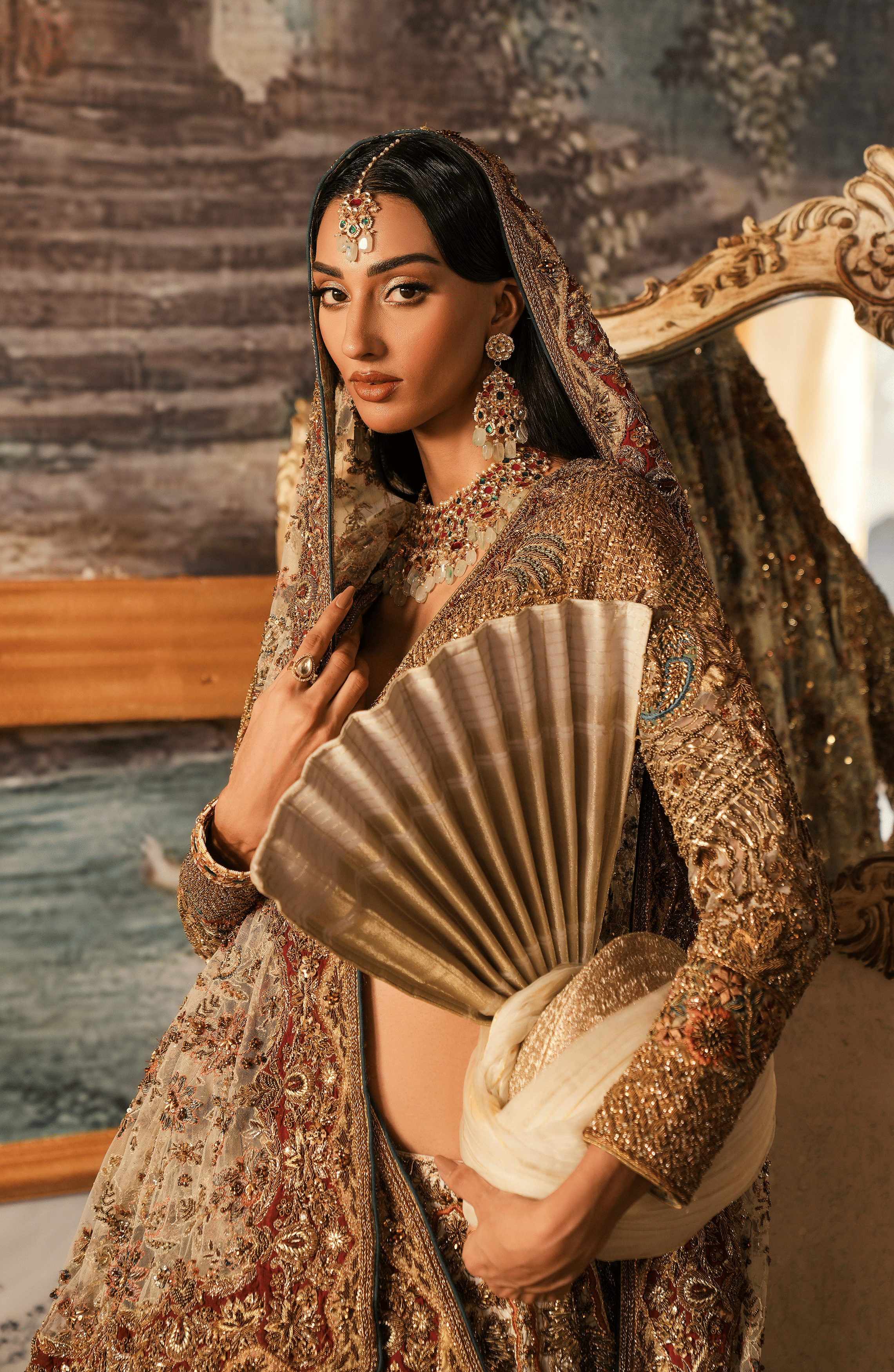 White-Gold Zardozi Jamawar Silk Bridal Lehenga Choli (3-Piece) - Image 7