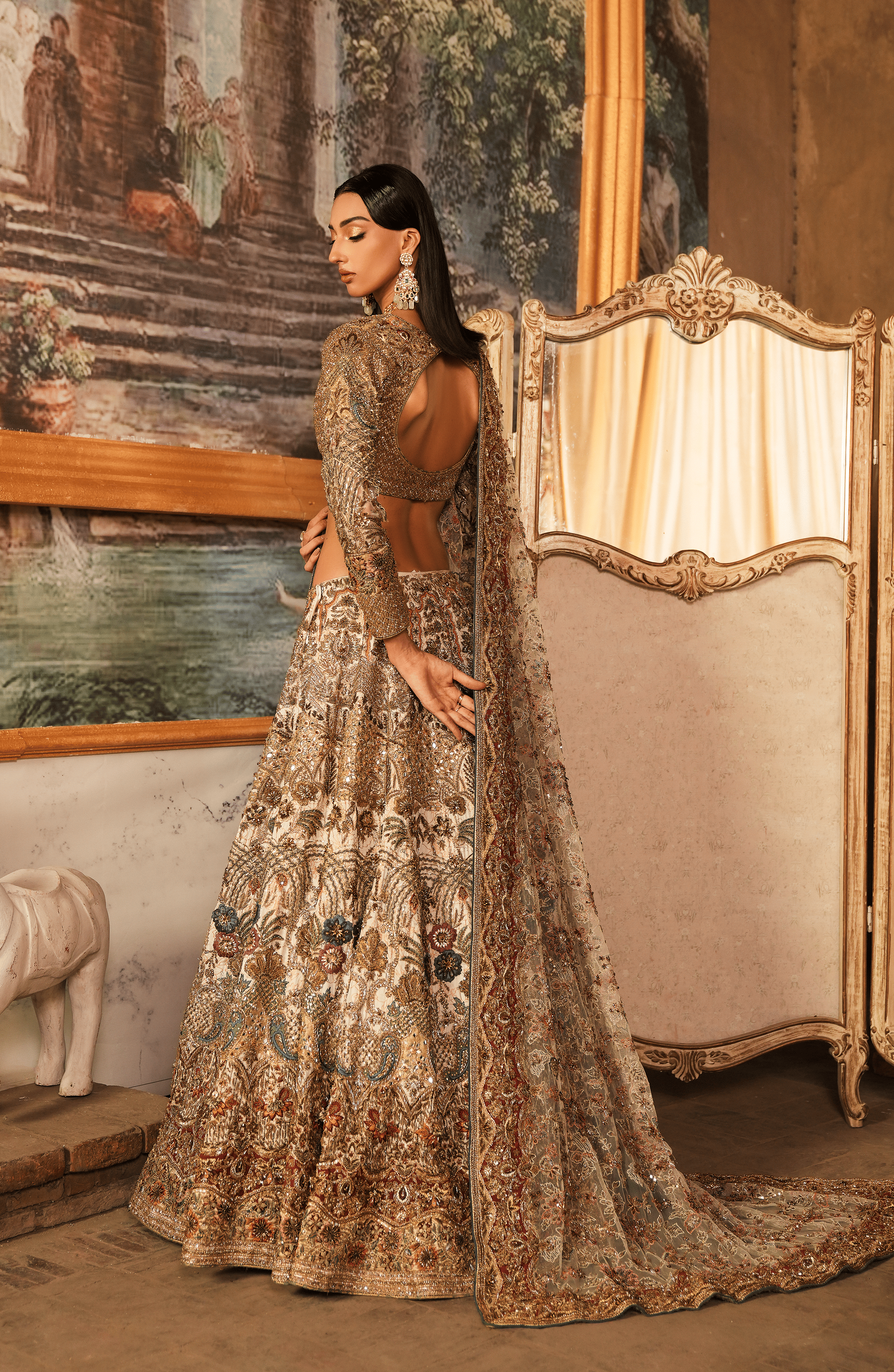 White-Gold Zardozi Jamawar Silk Bridal Lehenga Choli (3-Piece) - Image 8