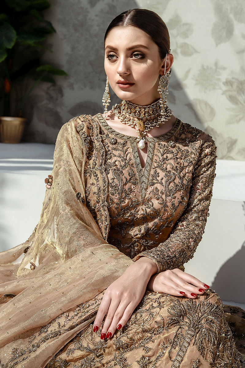 Peachy Gold Embellished Jamawar Lehenga (3-Piece) - Image 4