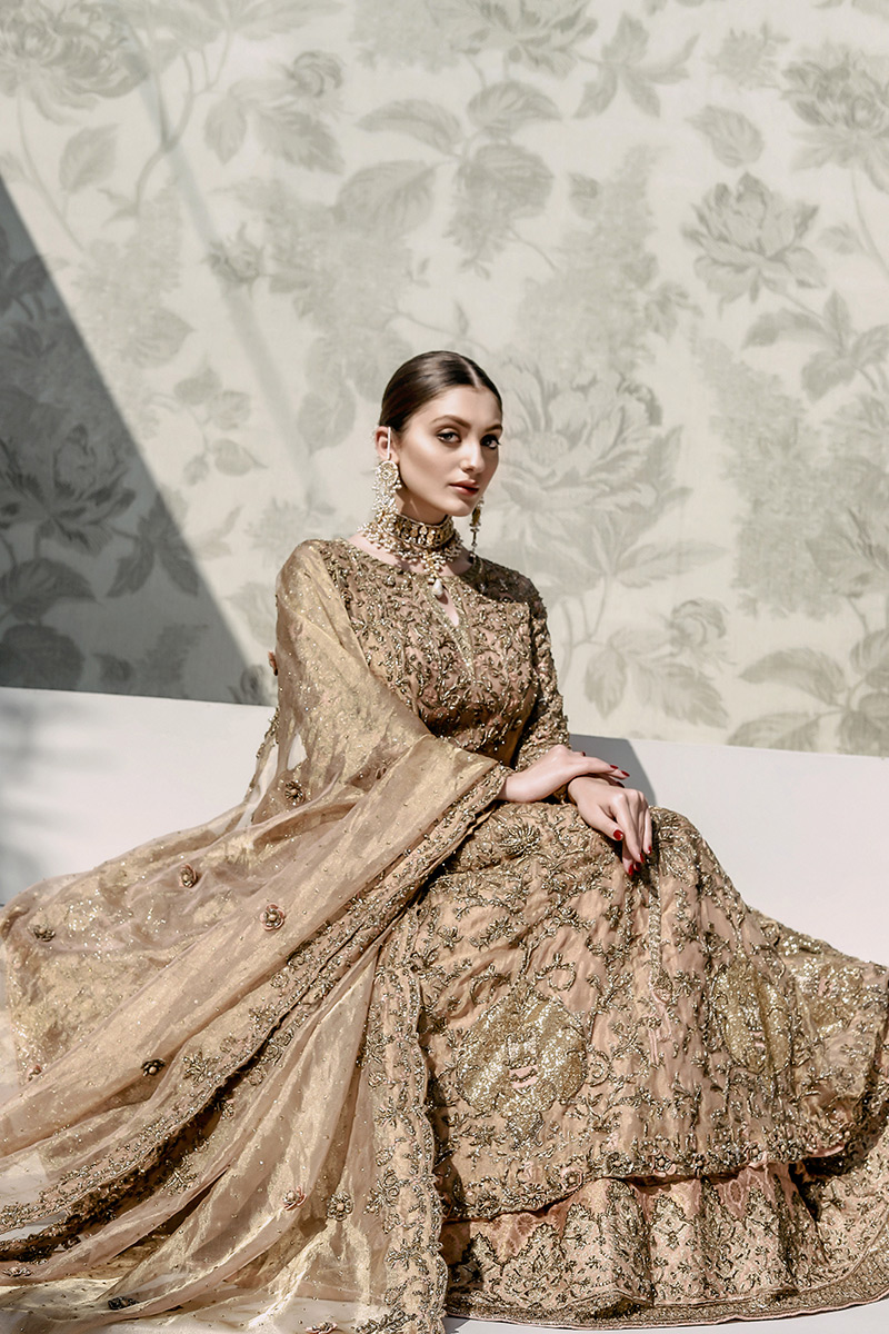 Peachy Gold Embellished Jamawar Lehenga (3-Piece) - Image 5