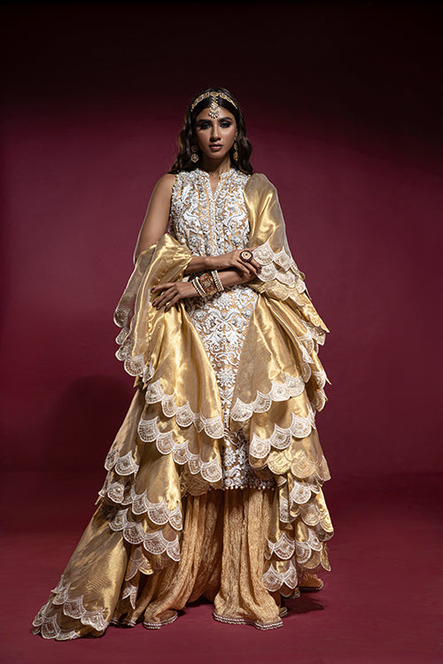 Gold Lamé Embroidered Kameez Lehenga (3-Piece) - Image 5