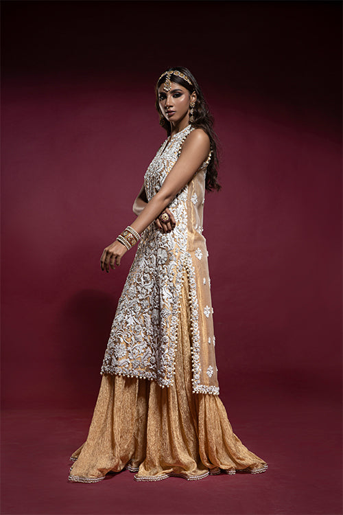 Gold Lamé Embroidered Kameez Lehenga (3-Piece) - Image 6