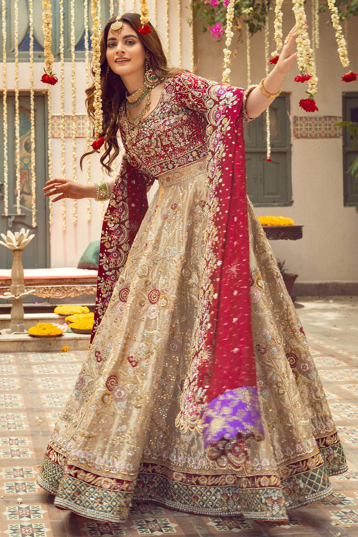 Pakistani Gold Zardozi Lamé Lehenga (3-Piece) - Image 2