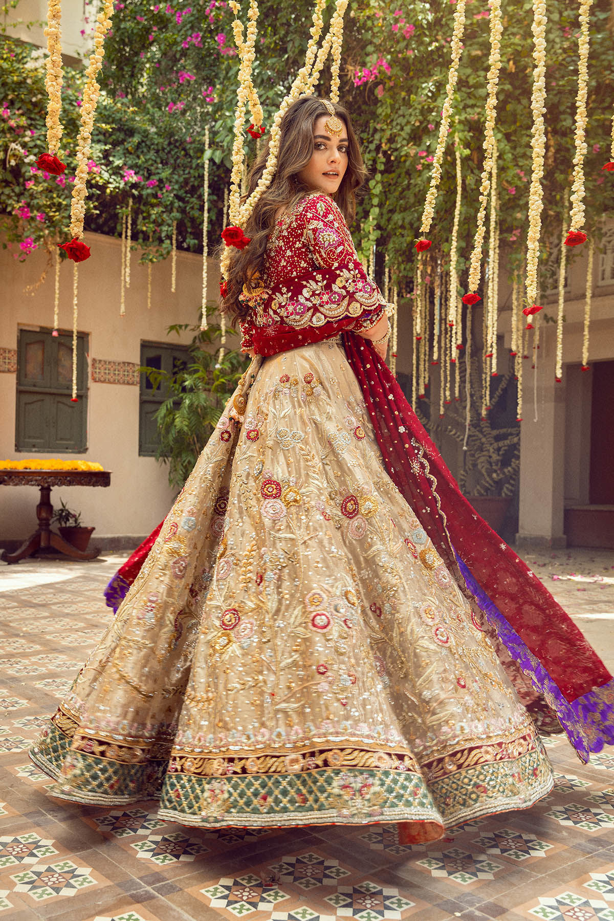 Pakistani Gold Zardozi Lamé Lehenga (3-Piece) - Image 4