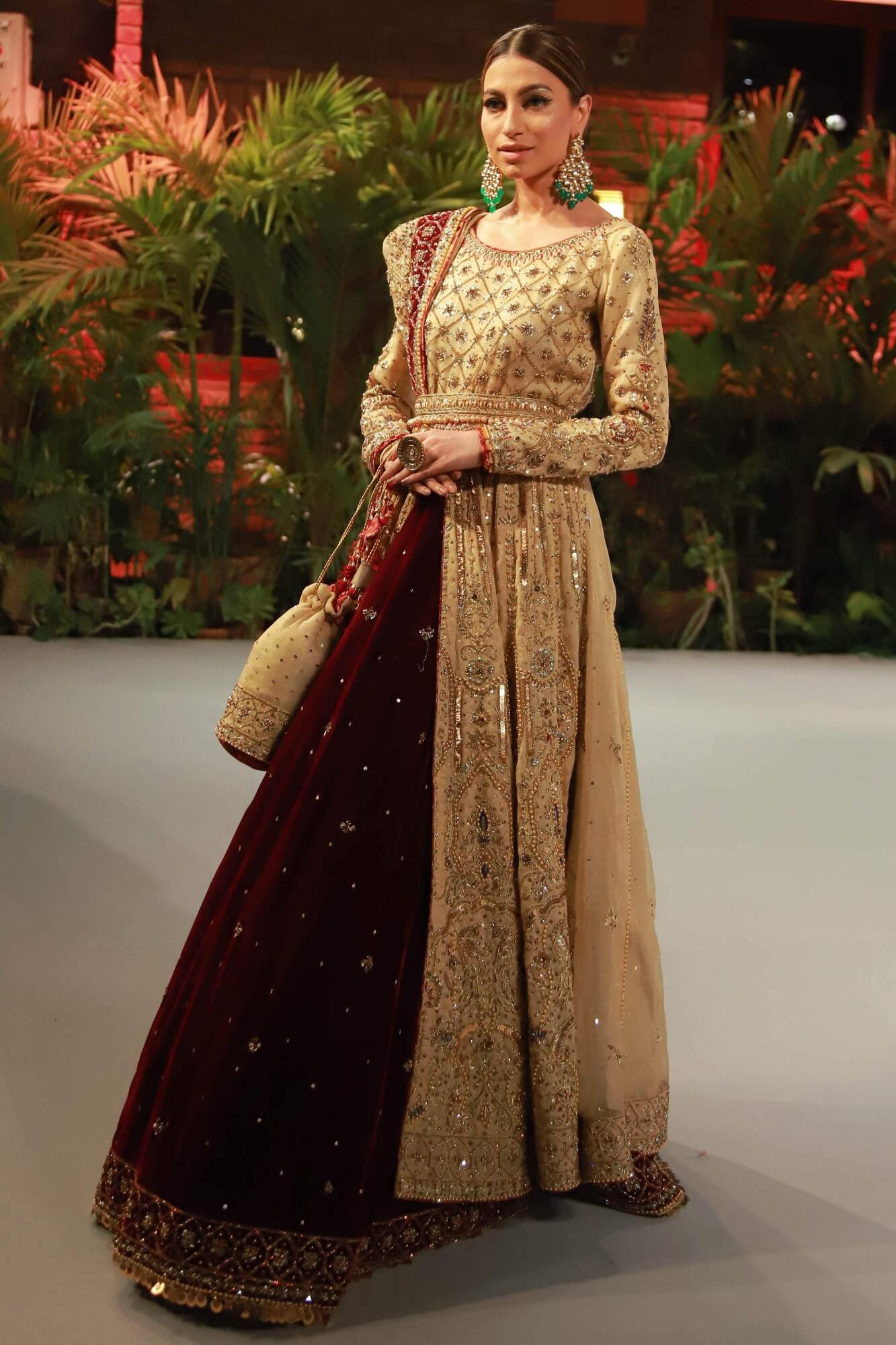 Pakistani Gold & Maroon Embroidered Velvet Bridal Lehenga (3-Piece) - Image 4