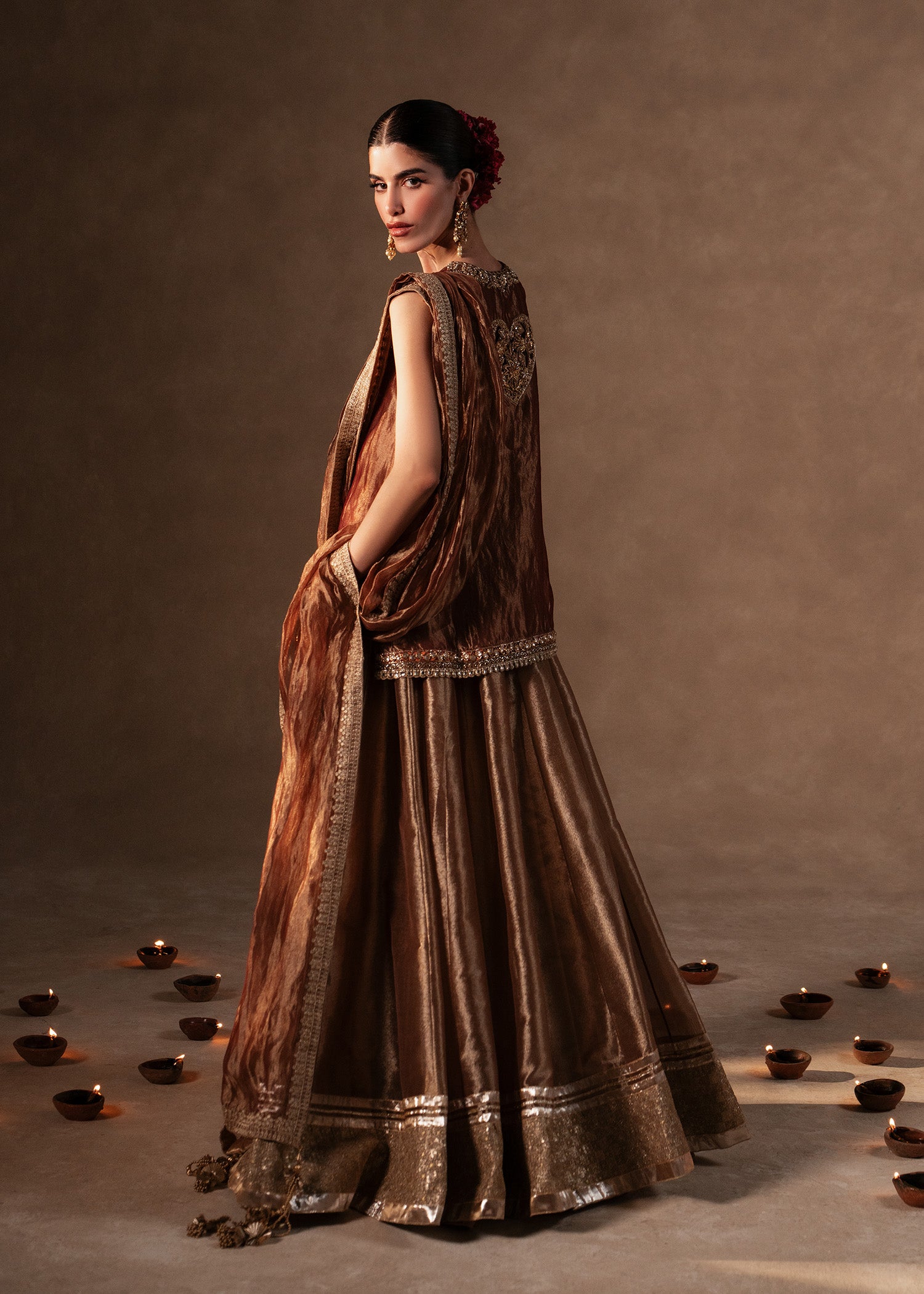 Pakistani Metallic Gold Zardozi Tissue Lehenga Choli (3-Piece) - Image 3