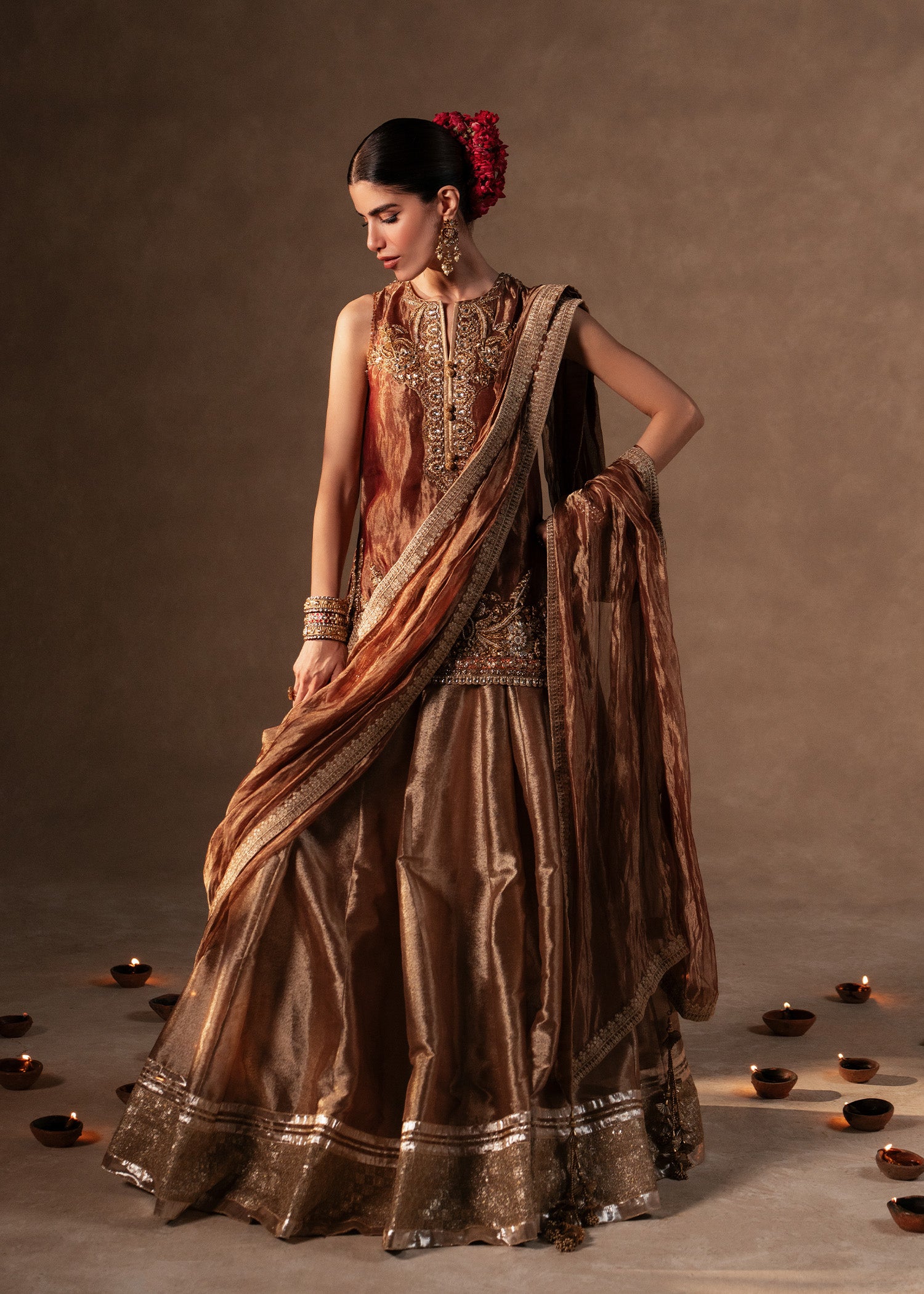 Pakistani Metallic Gold Zardozi Tissue Lehenga Choli (3-Piece) - Image 6