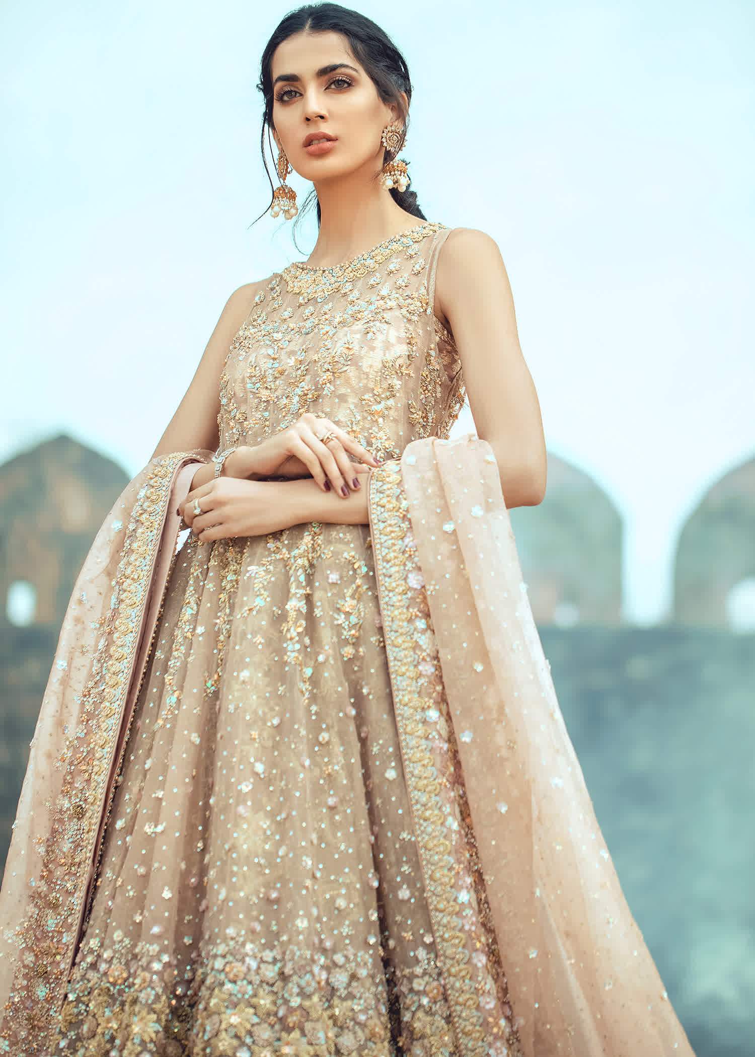 Pakistani Champagne Gold Embellished Net Bridal Lehenga (3-Piece) - Image 4