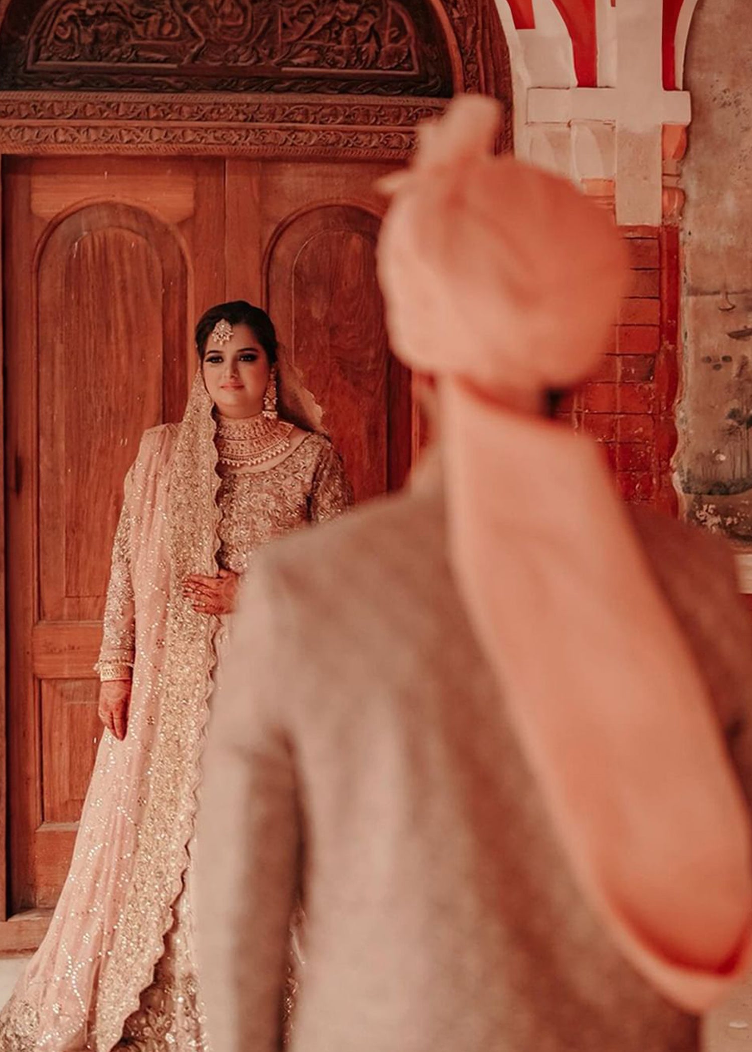 Pakistani Blush Gold Embellished Net Organza Bridal Lehenga (3-Piece) - Image 2