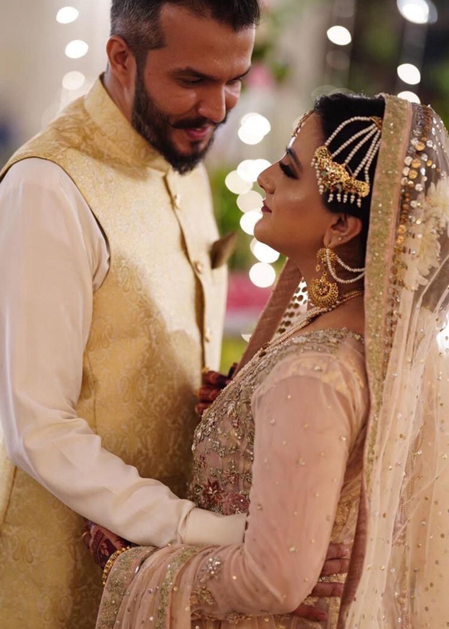 Champagne and Peach Embellished Net Bridal Lehenga (3-Piece) - Image 5