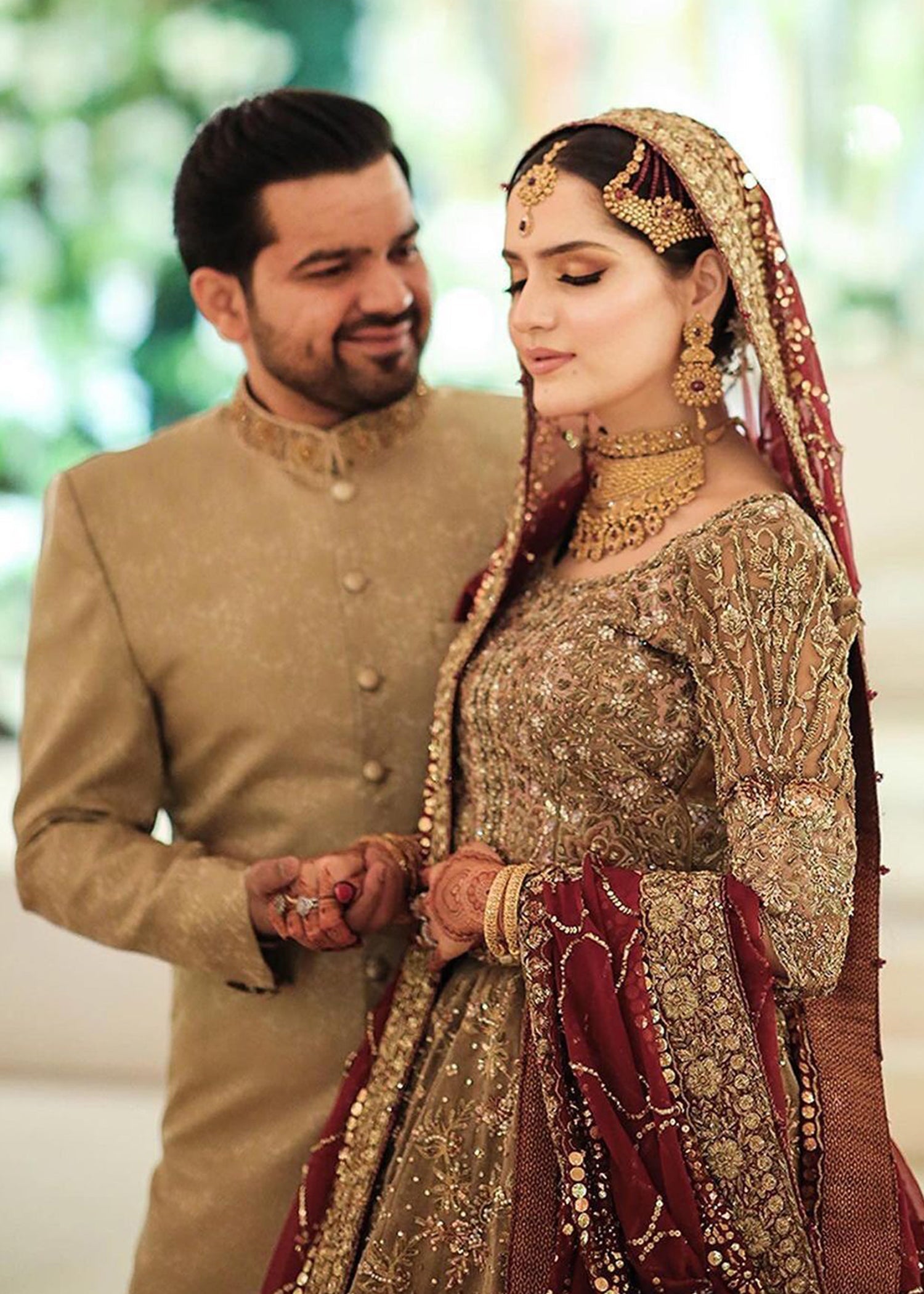 Pakistani Antique Gold Embellished Net Bridal Lehenga (3-Piece) - Image 6