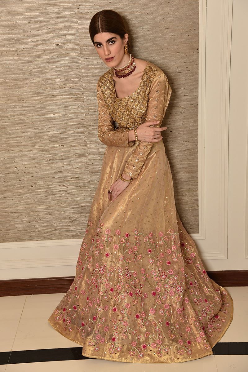 Pakistani Metallic Gold Embroidered Organza Lehenga Choli (3-Piece) - Image 3