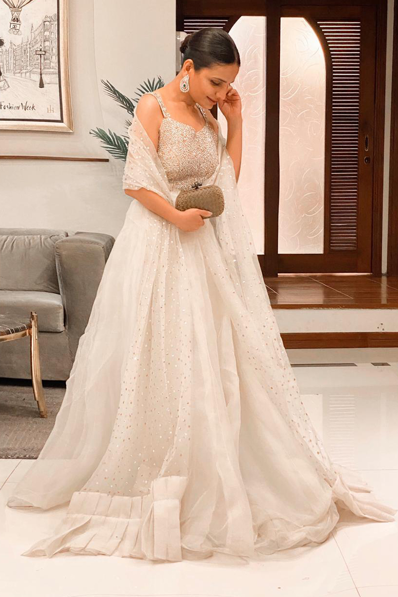 Pakistani Gold Swarovski Organza Lehenga (3-Piece) - Image 3