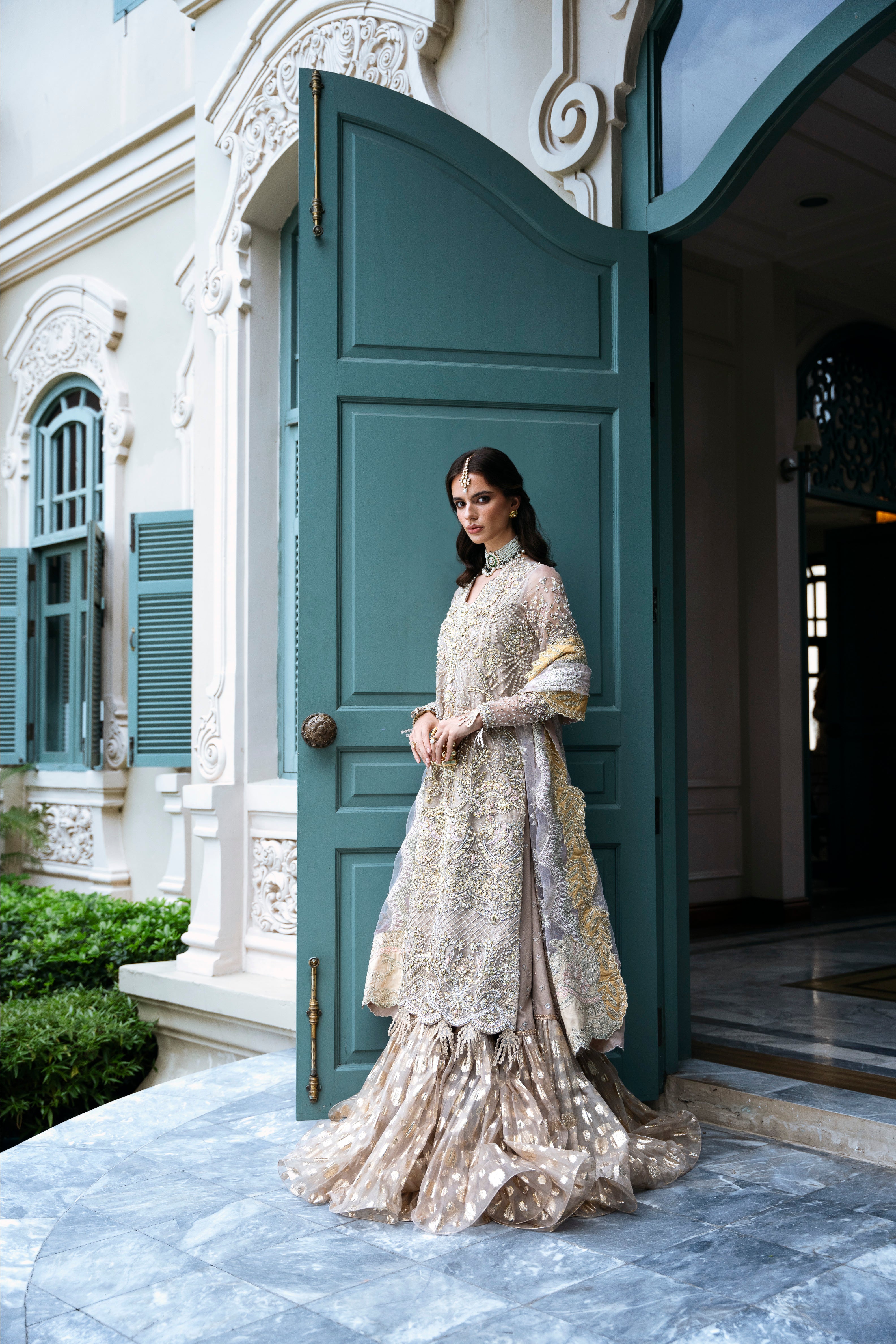 Dusky Champagne Embroidered Organza & Jamawar Lehenga (3-Piece) - Image 6