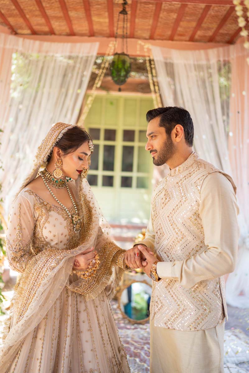 Pakistani Antique Gold Embellished Net Peshwas Dress (3-Piece) - Image 2