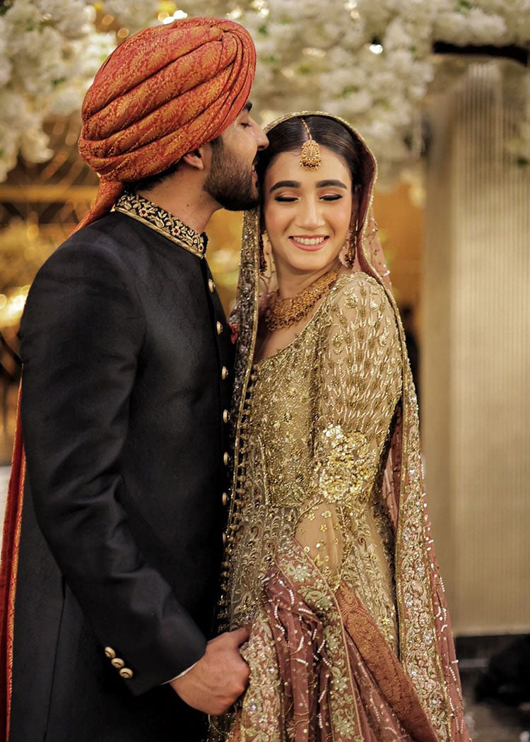 Pakistani Antique Gold Zardozi Silk Bridal Lehenga (3-Piece) - Image 2