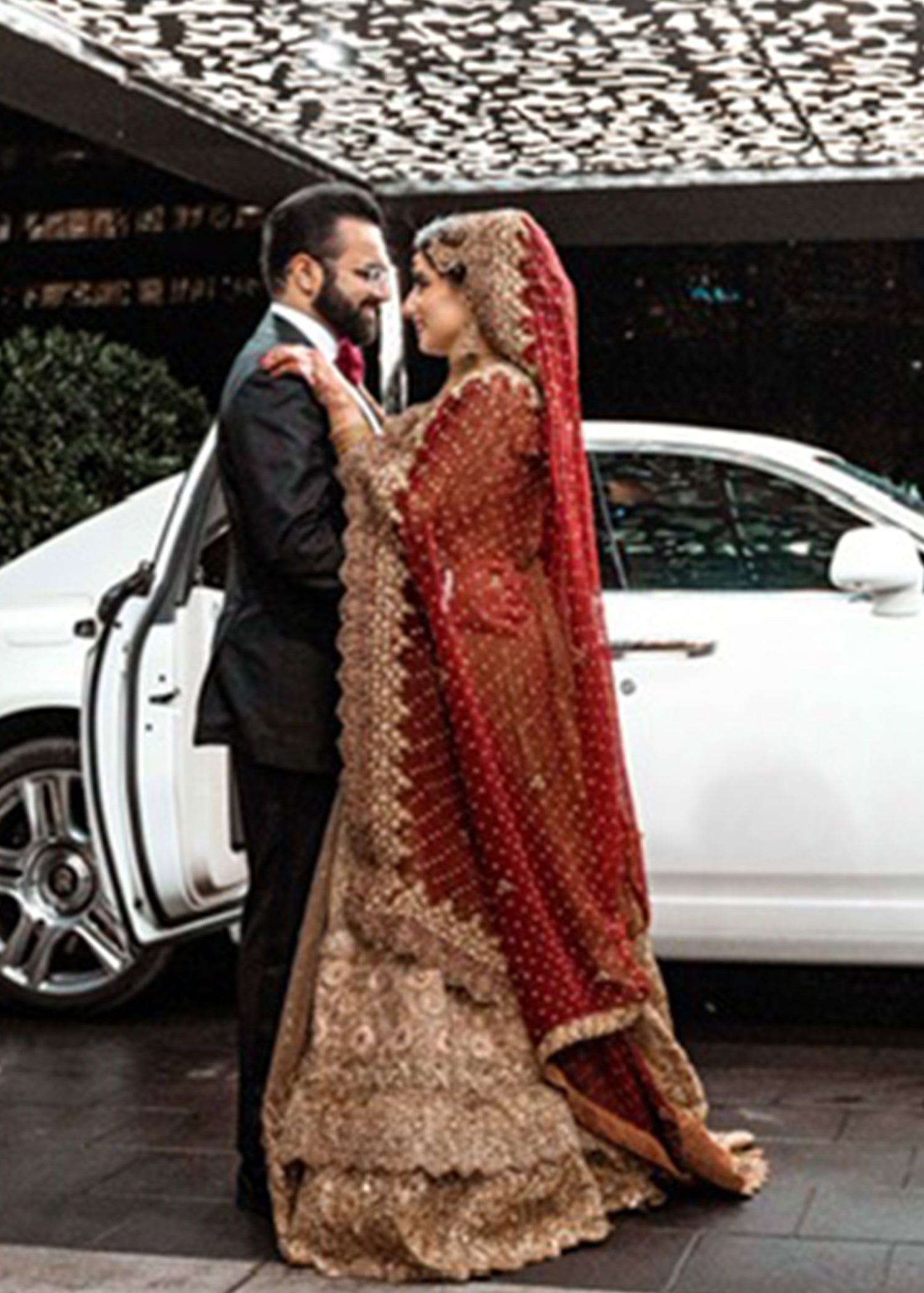 Antique Gold Embellished Tissue Silk Bridal Lehenga (3-Piece) - Image 10