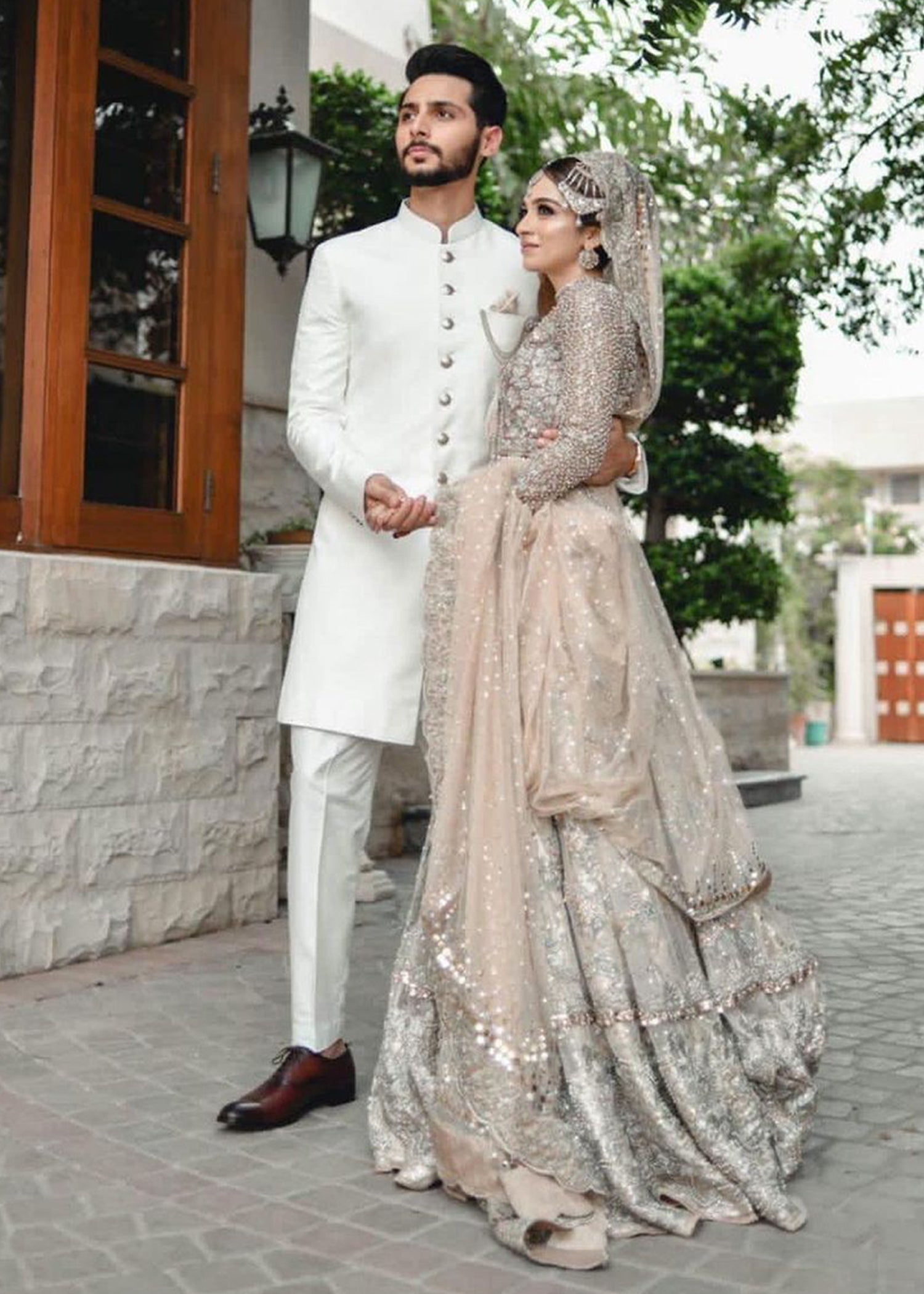 Pakistani Champagne Silver Embellished Silk Organza Bridal Lehenga (3-Piece) - Image 3