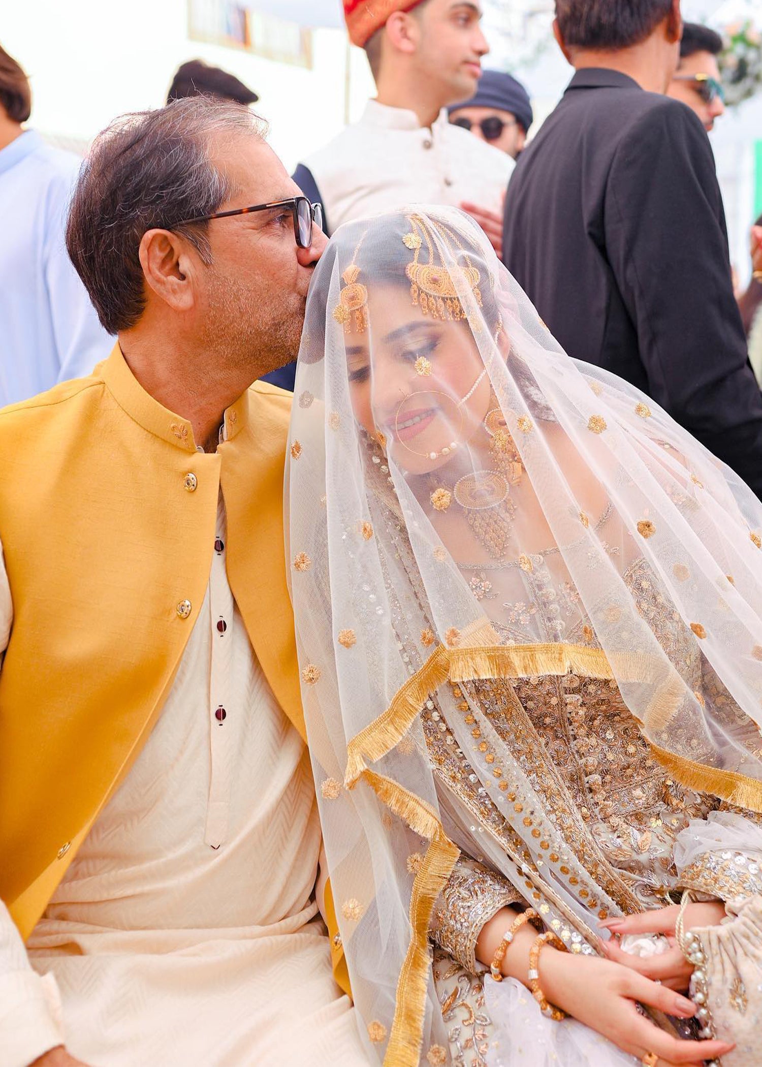 Pakistani Silver Gold Hand-Embellished Silk Organza Bridal Lehenga (3-Piece) - Image 3