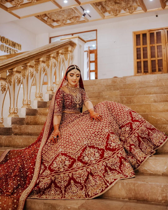 Pakistani Pale Gold Embellished Silk Bridal Lehenga (3-Piece) - Image 2